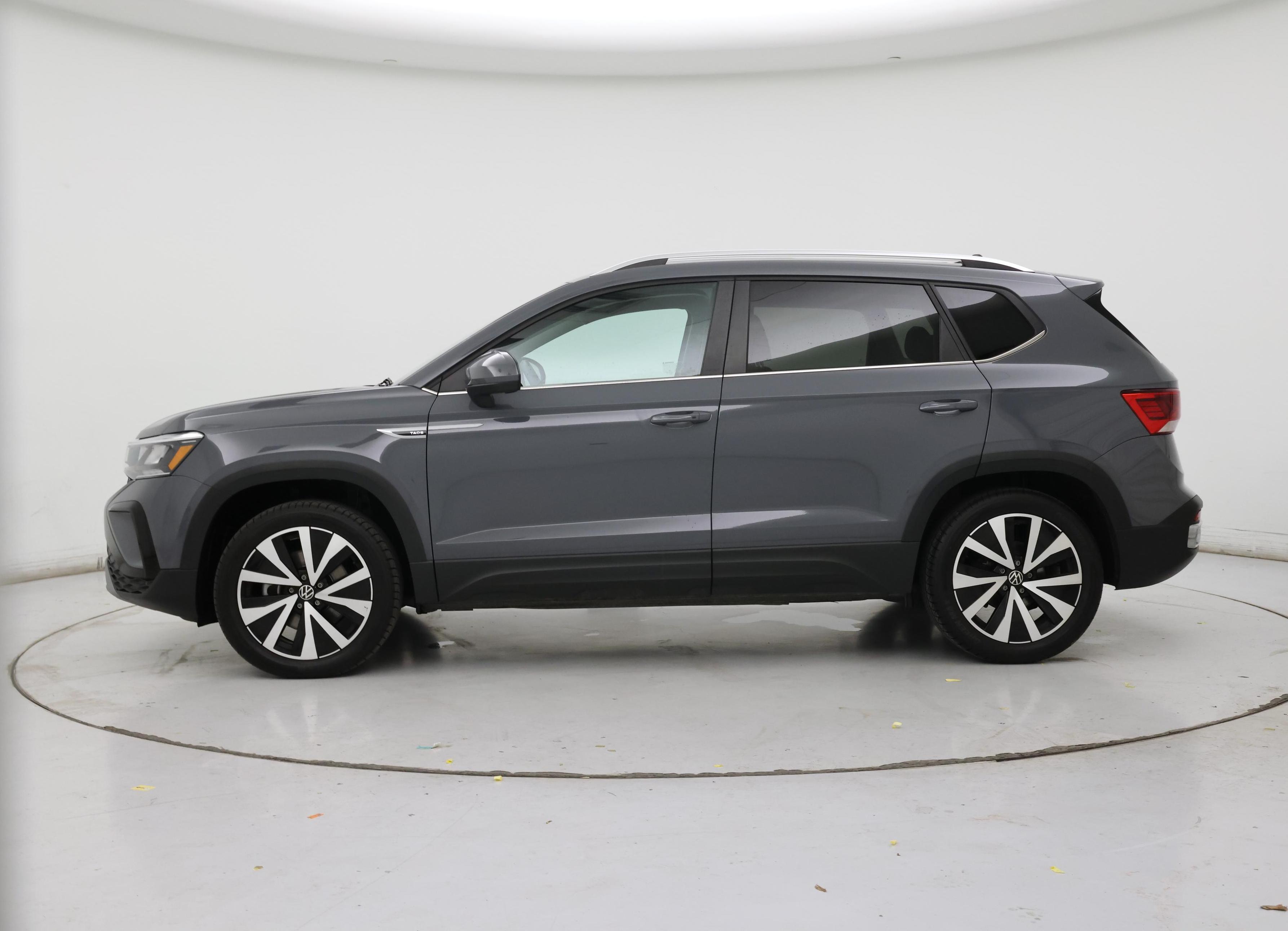 Thumbnail: 2023 Volkswagen Taos - 3