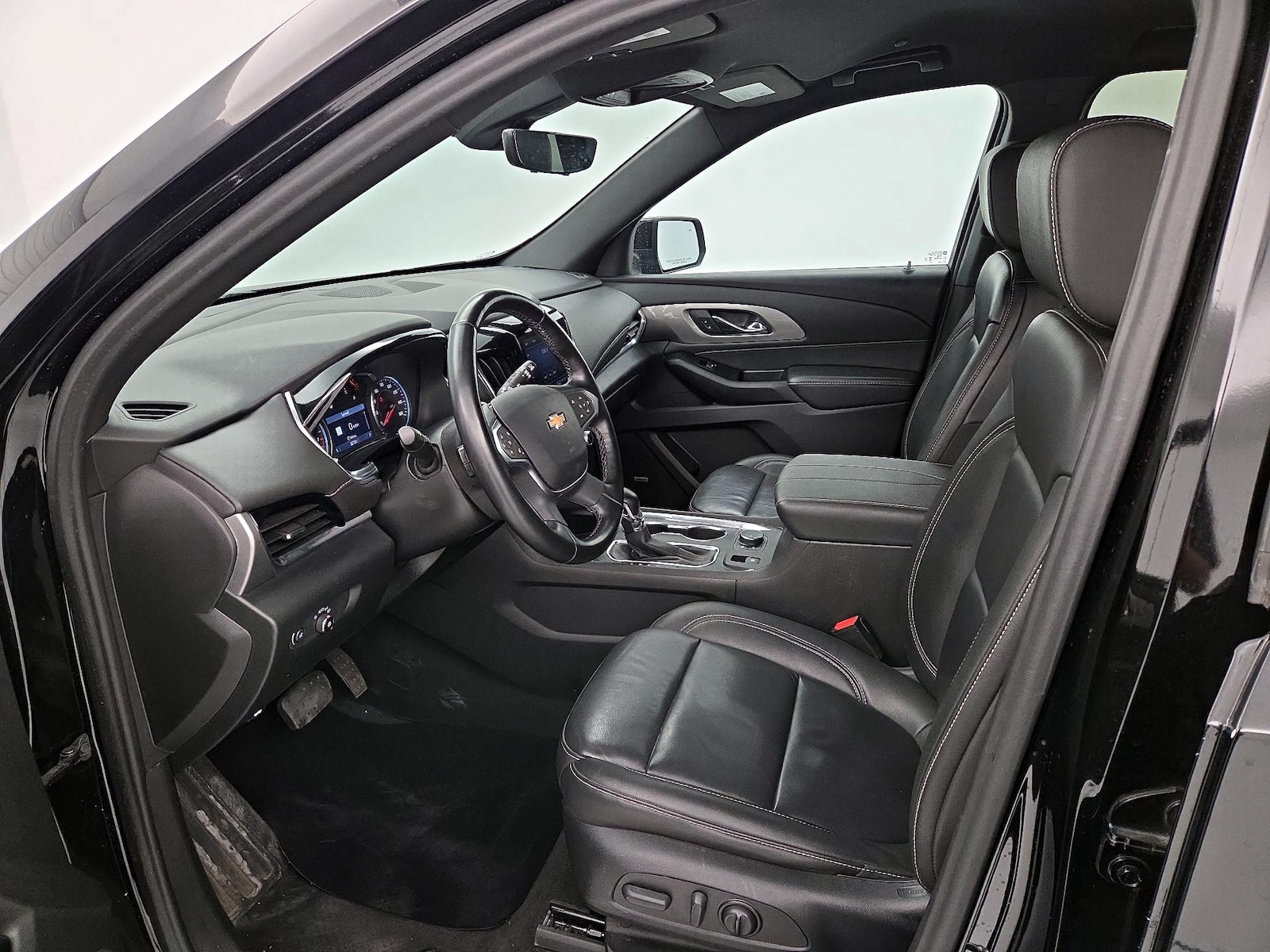 2023 Chevrolet Traverse 3LT - Photo 12