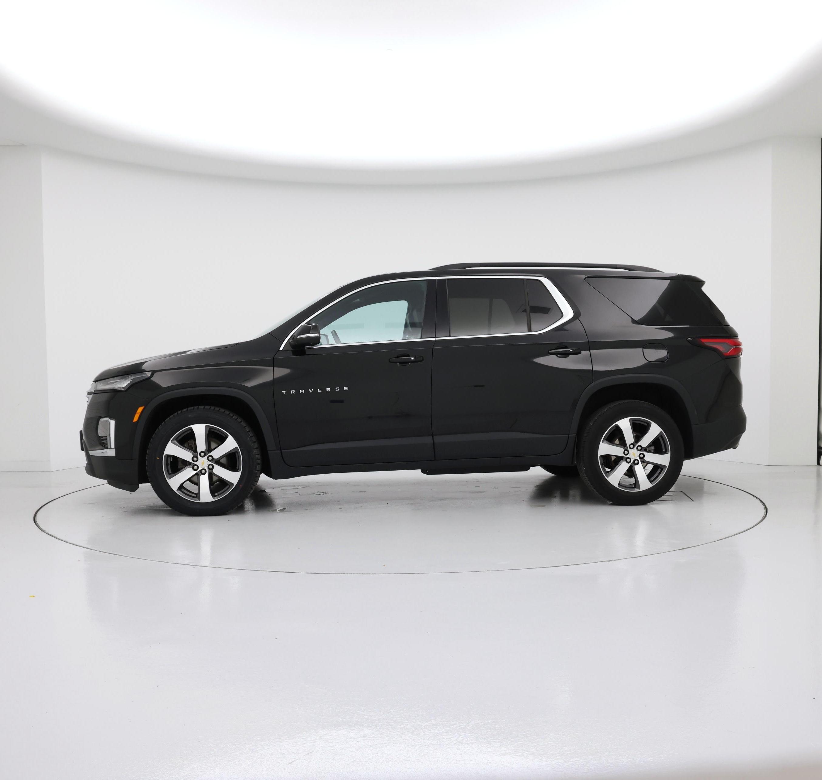 Thumbnail: 2023 Chevrolet Traverse - 3