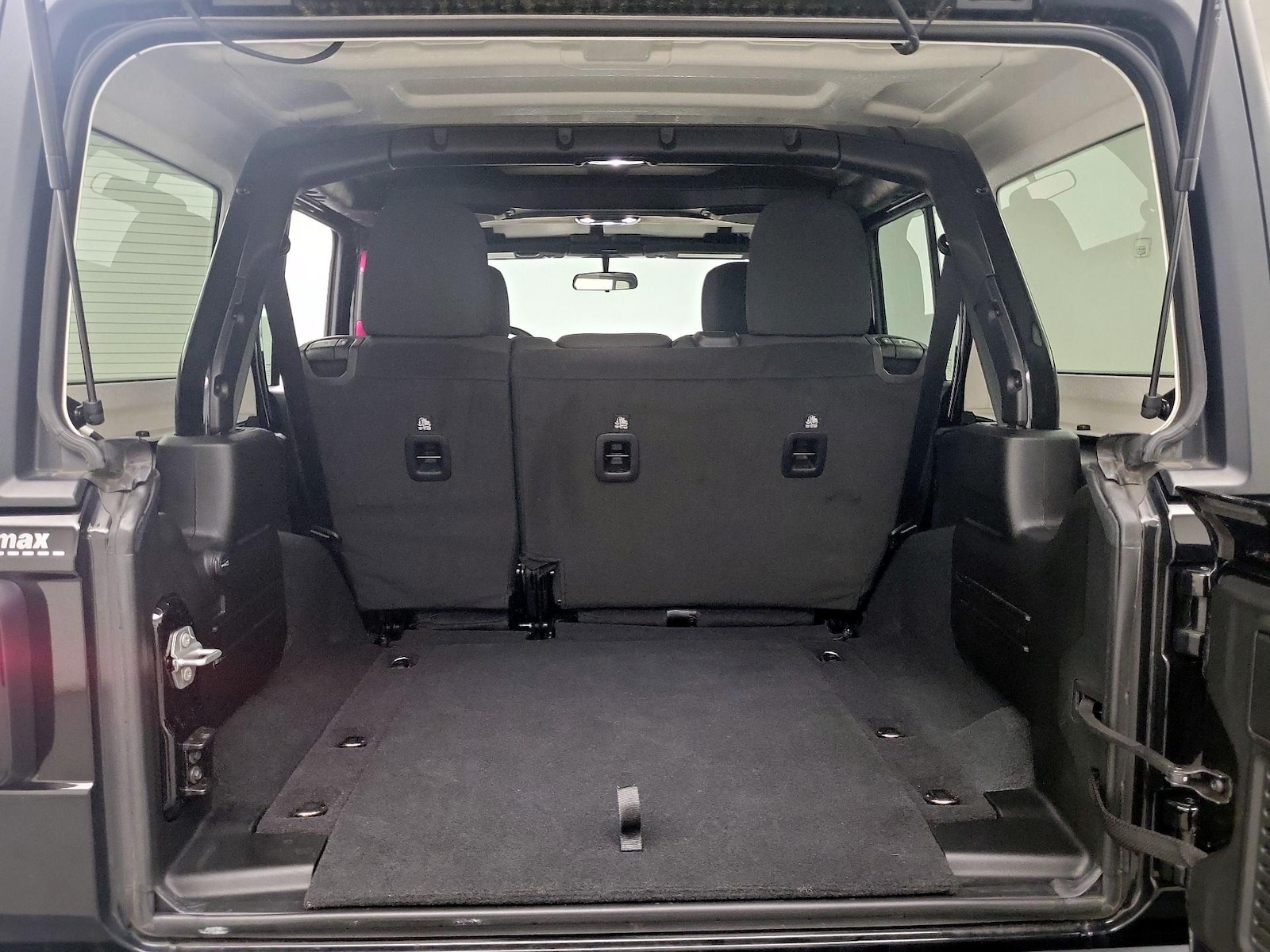 2023 Jeep Wrangler 4-Door Sport S - Photo 19