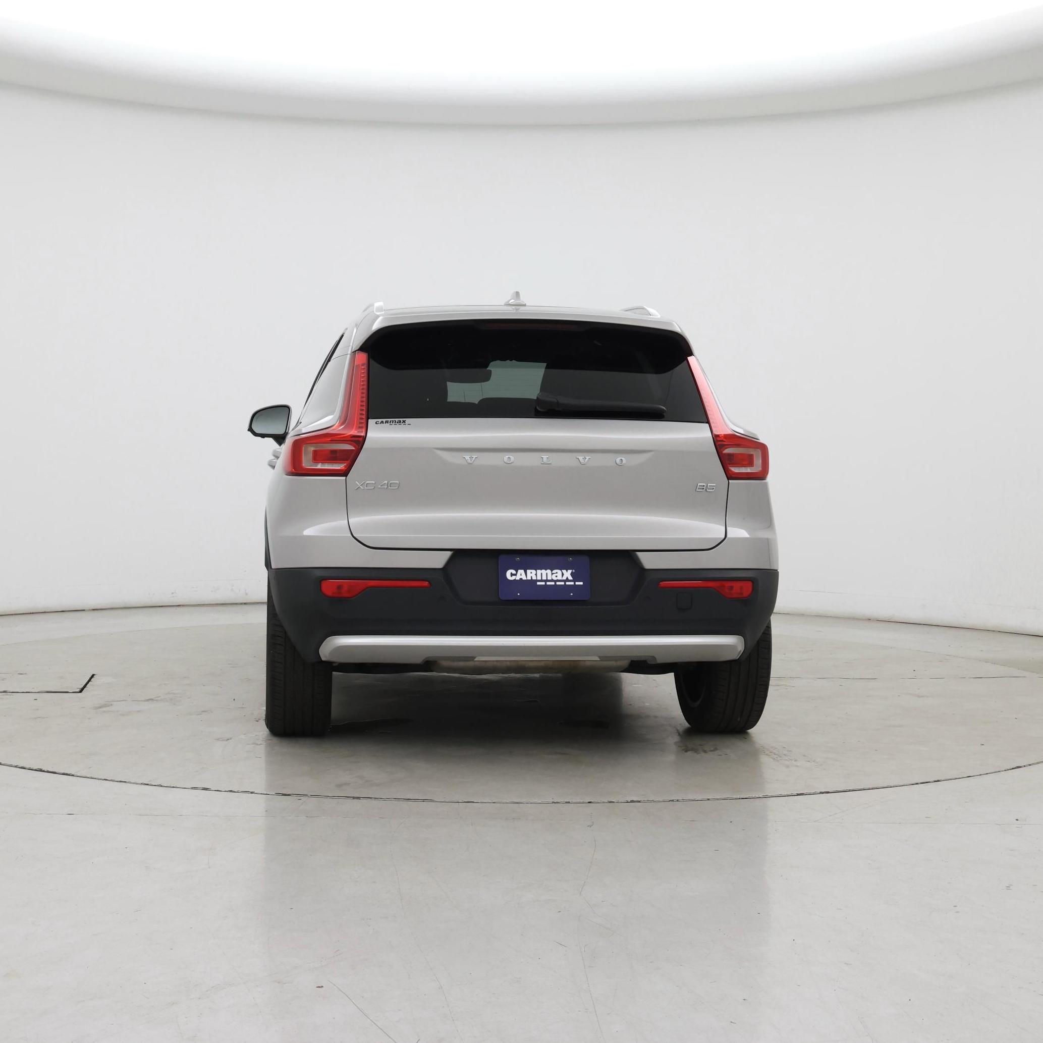 Thumbnail: 2023 Volvo XC40 - 6