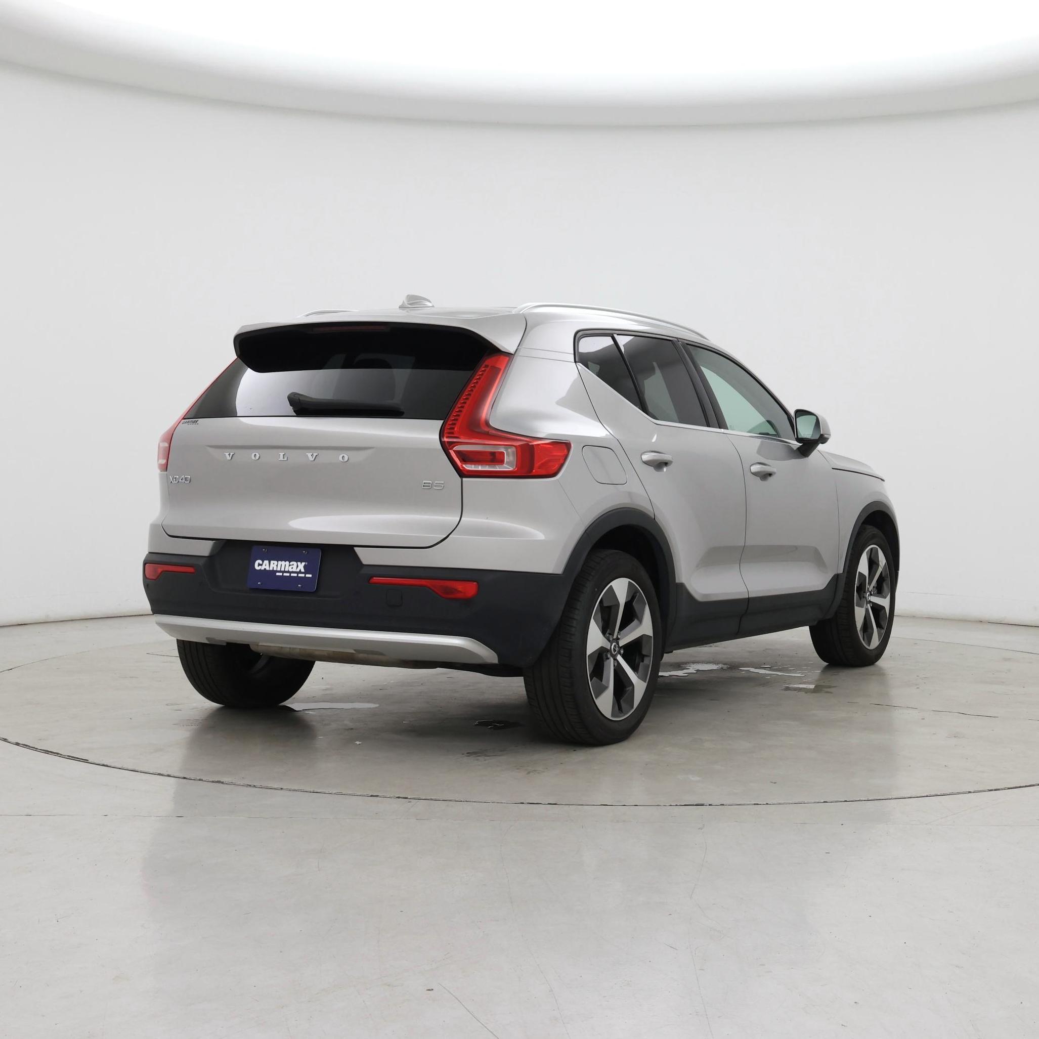 Thumbnail: 2023 Volvo XC40 - 8