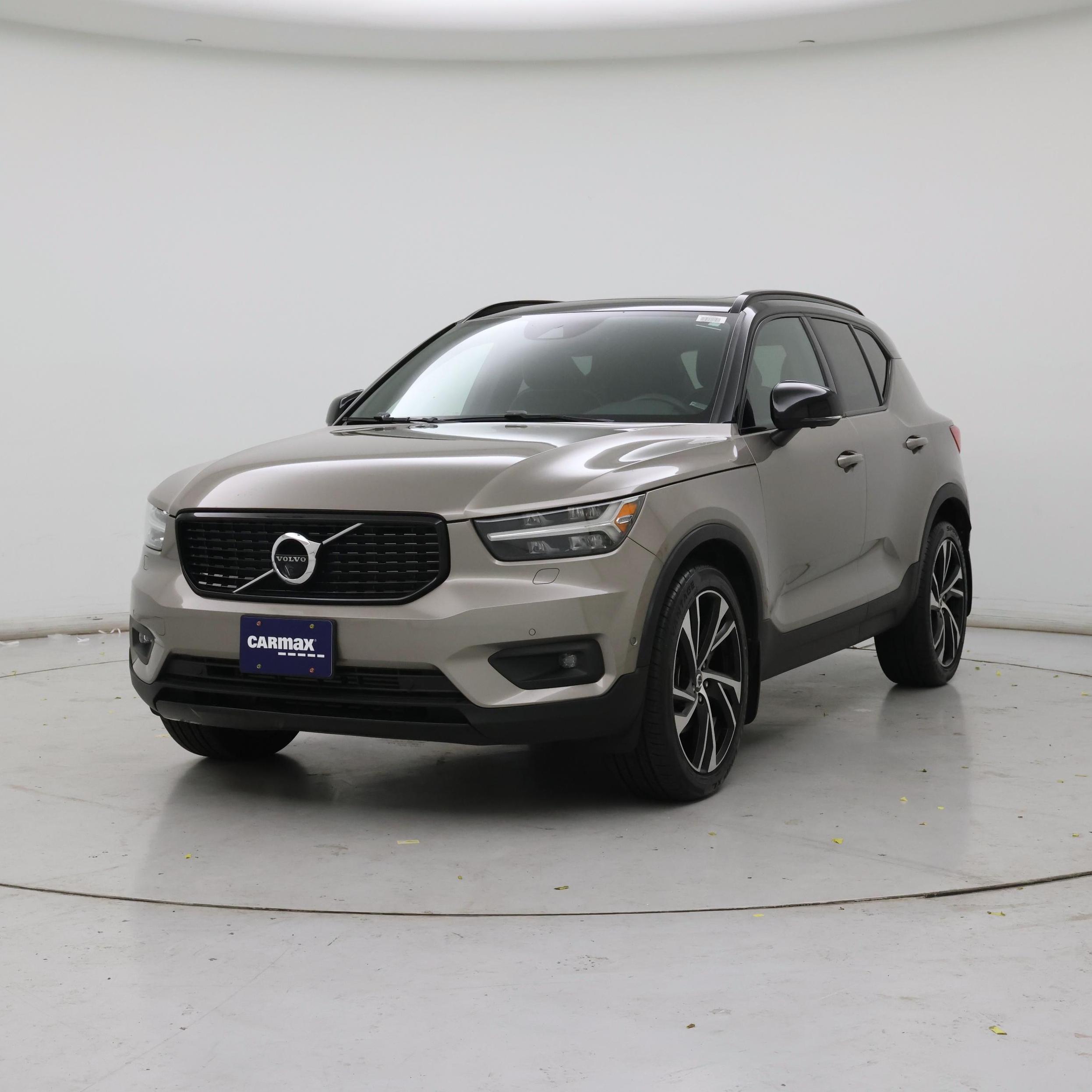 Thumbnail: 2022 Volvo XC40 - 4