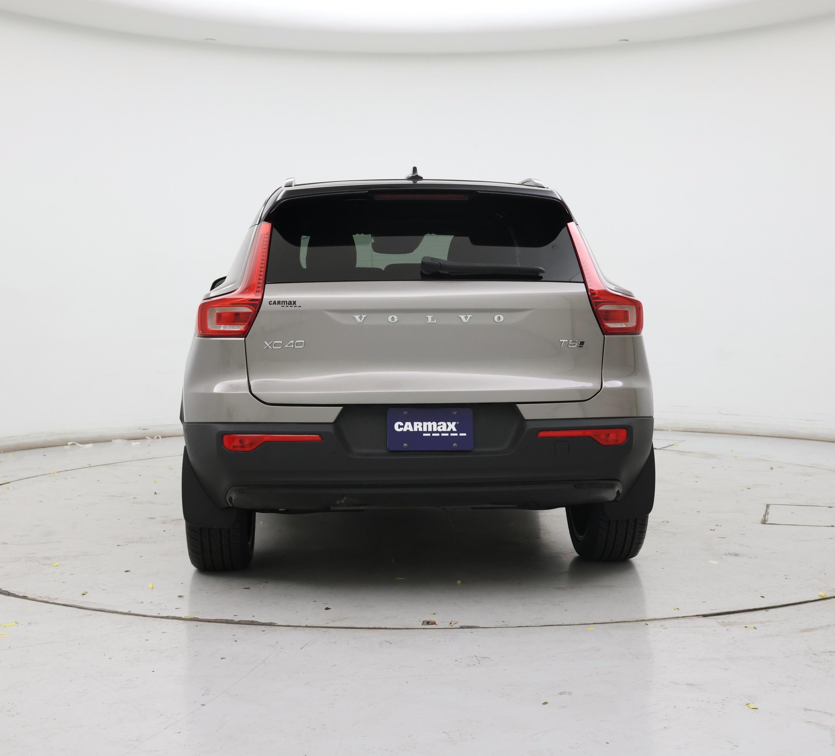 Thumbnail: 2022 Volvo XC40 - 6