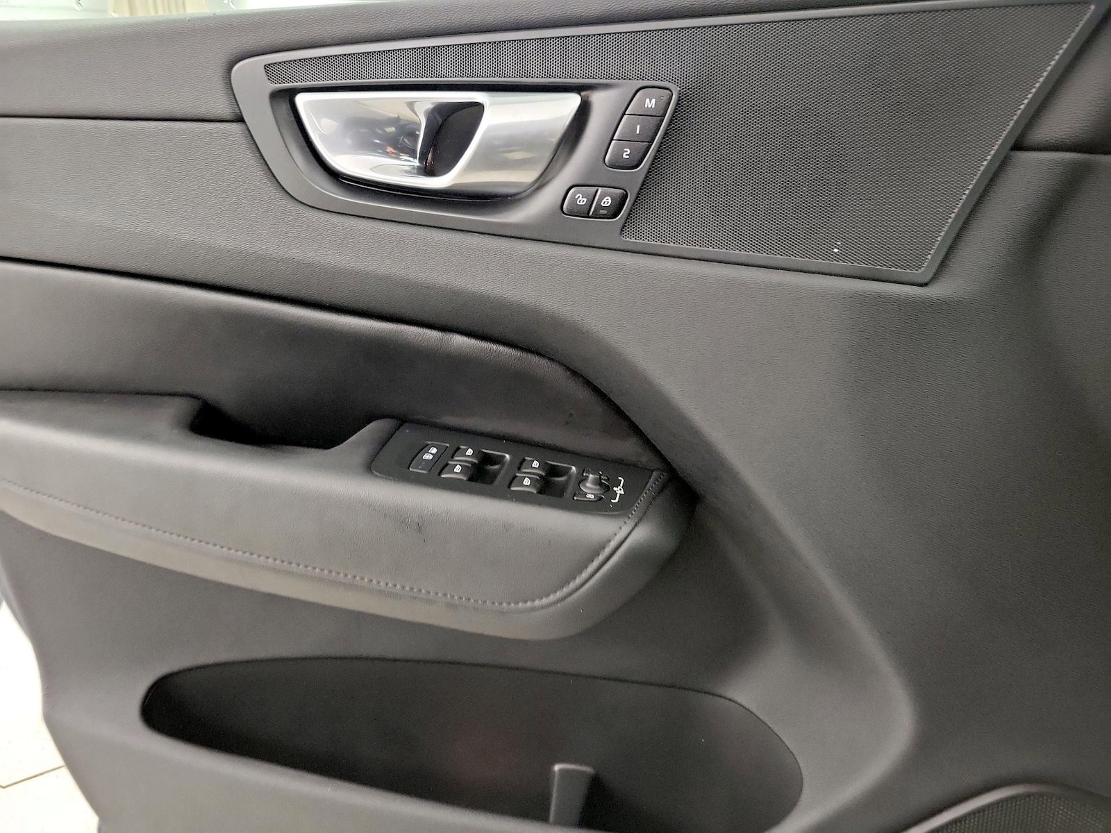 2023 Volvo XC60 Plus - Photo 13