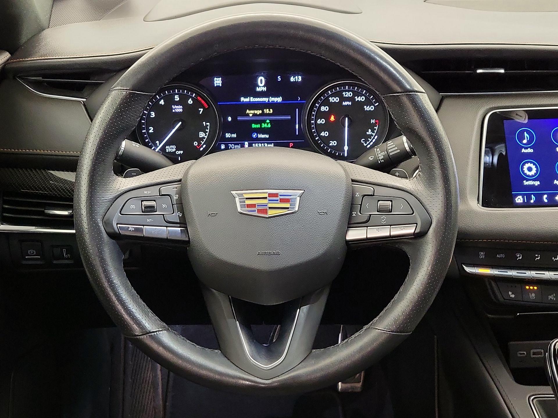 Thumbnail: 2023 Cadillac XT4 - 10