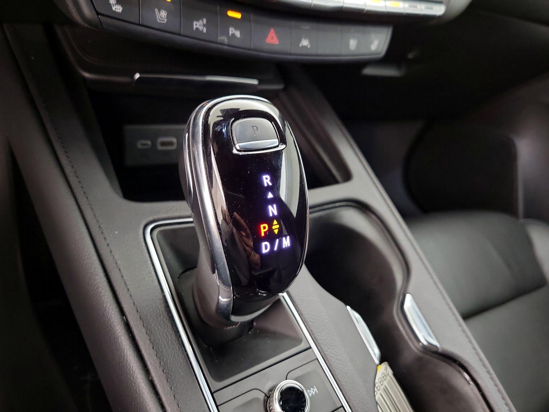 Thumbnail: 2023 Cadillac XT4 - 17