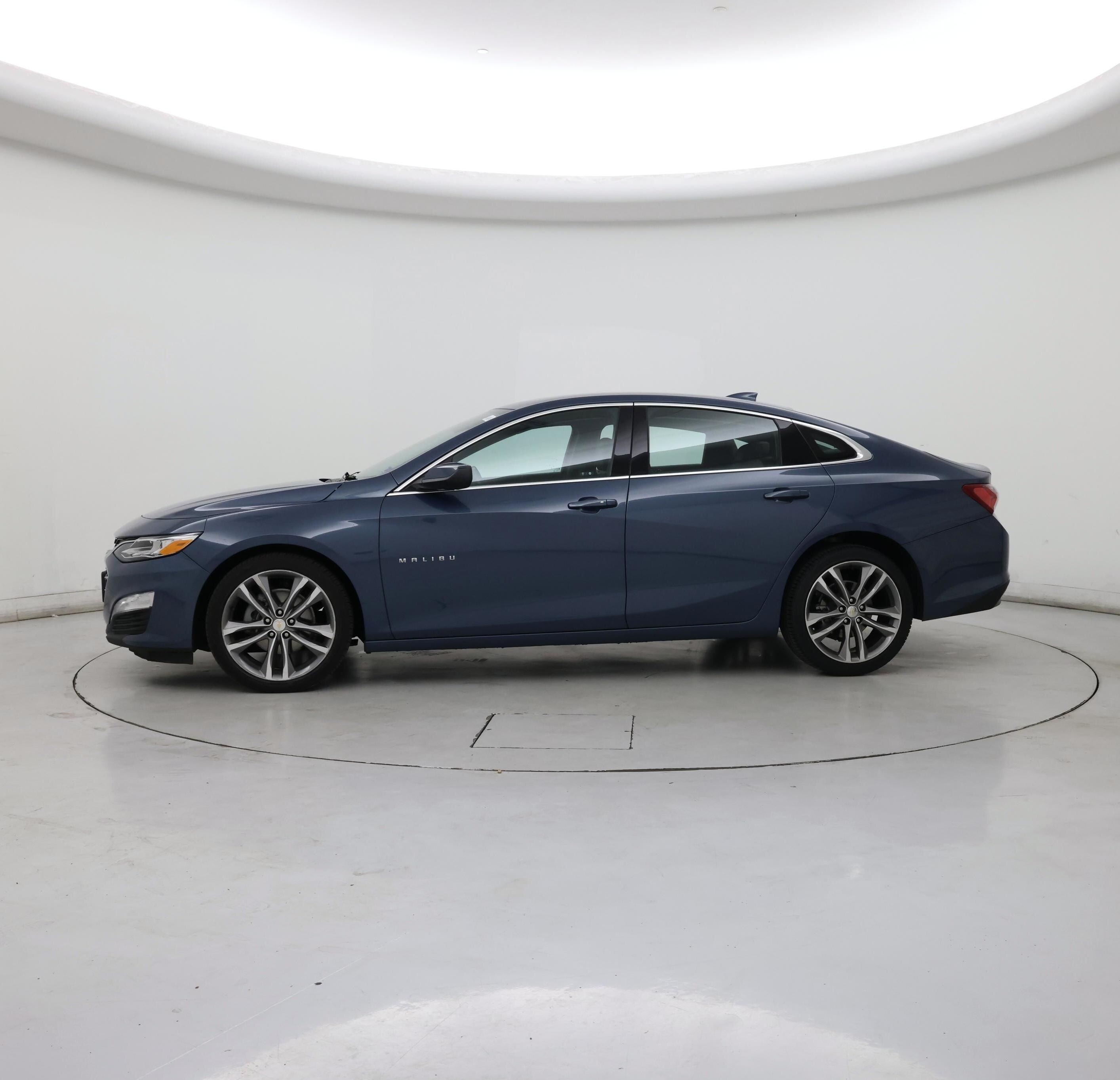 Thumbnail: 2024 Chevrolet Malibu - 3