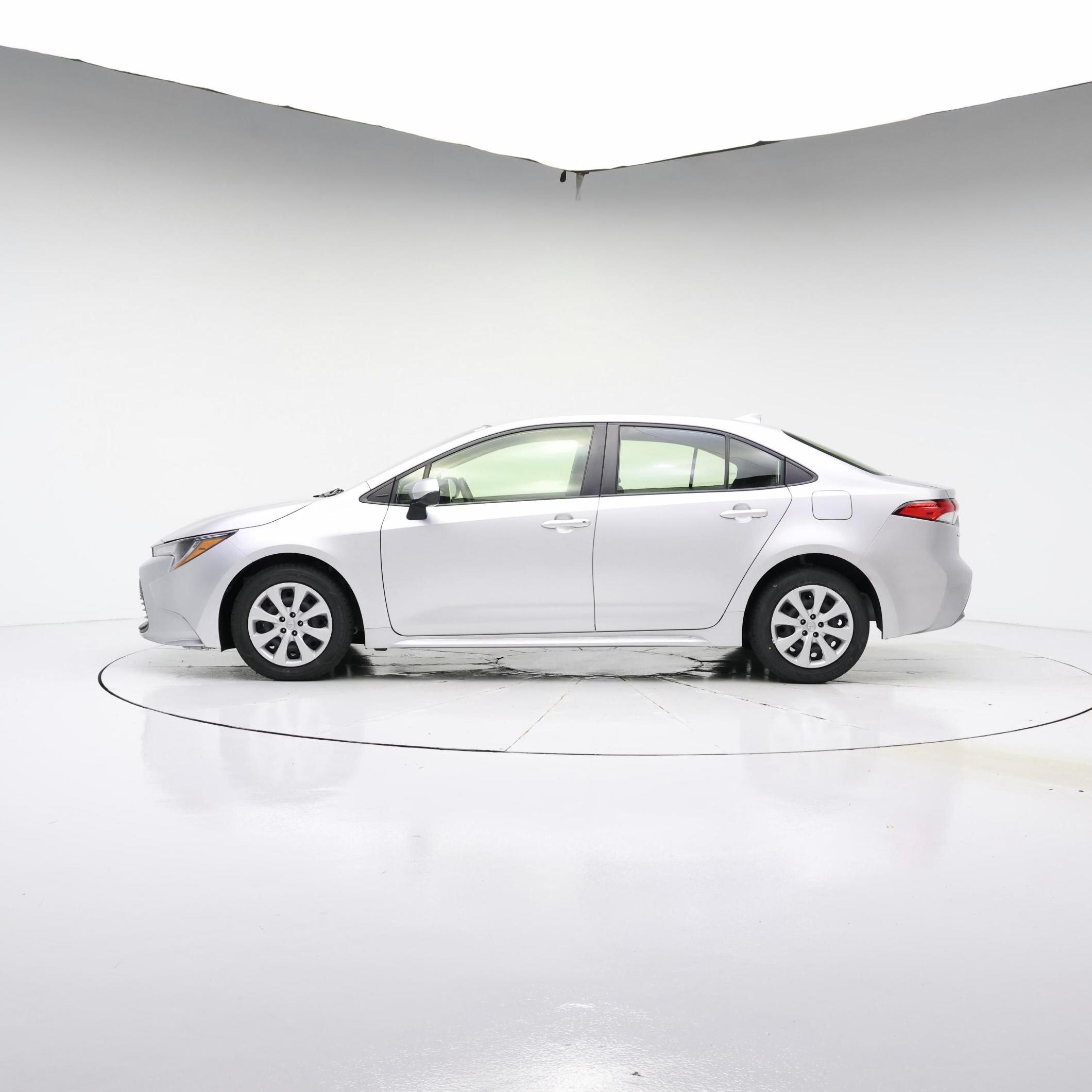 Thumbnail: 2023 Toyota Corolla - 3