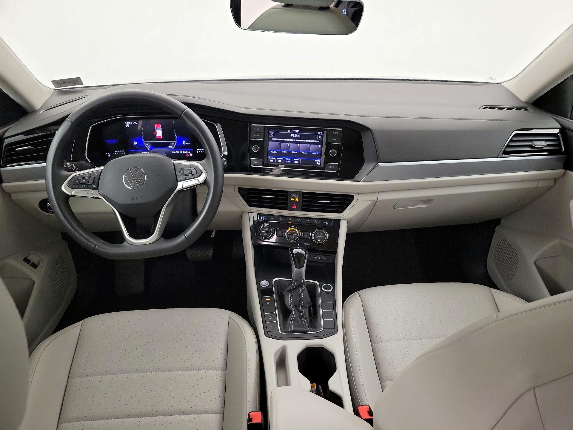 Thumbnail: 2024 Volkswagen Jetta - 9