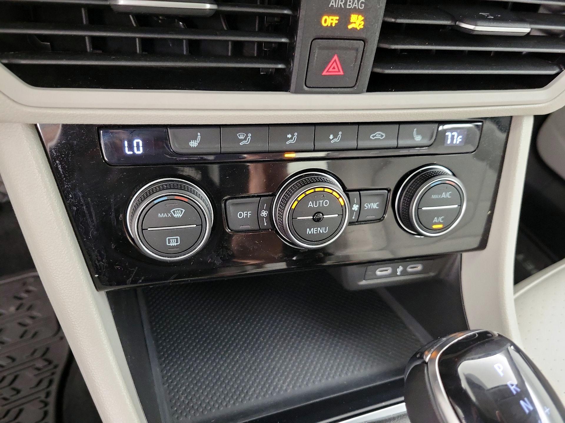 Thumbnail: 2024 Volkswagen Jetta - 16