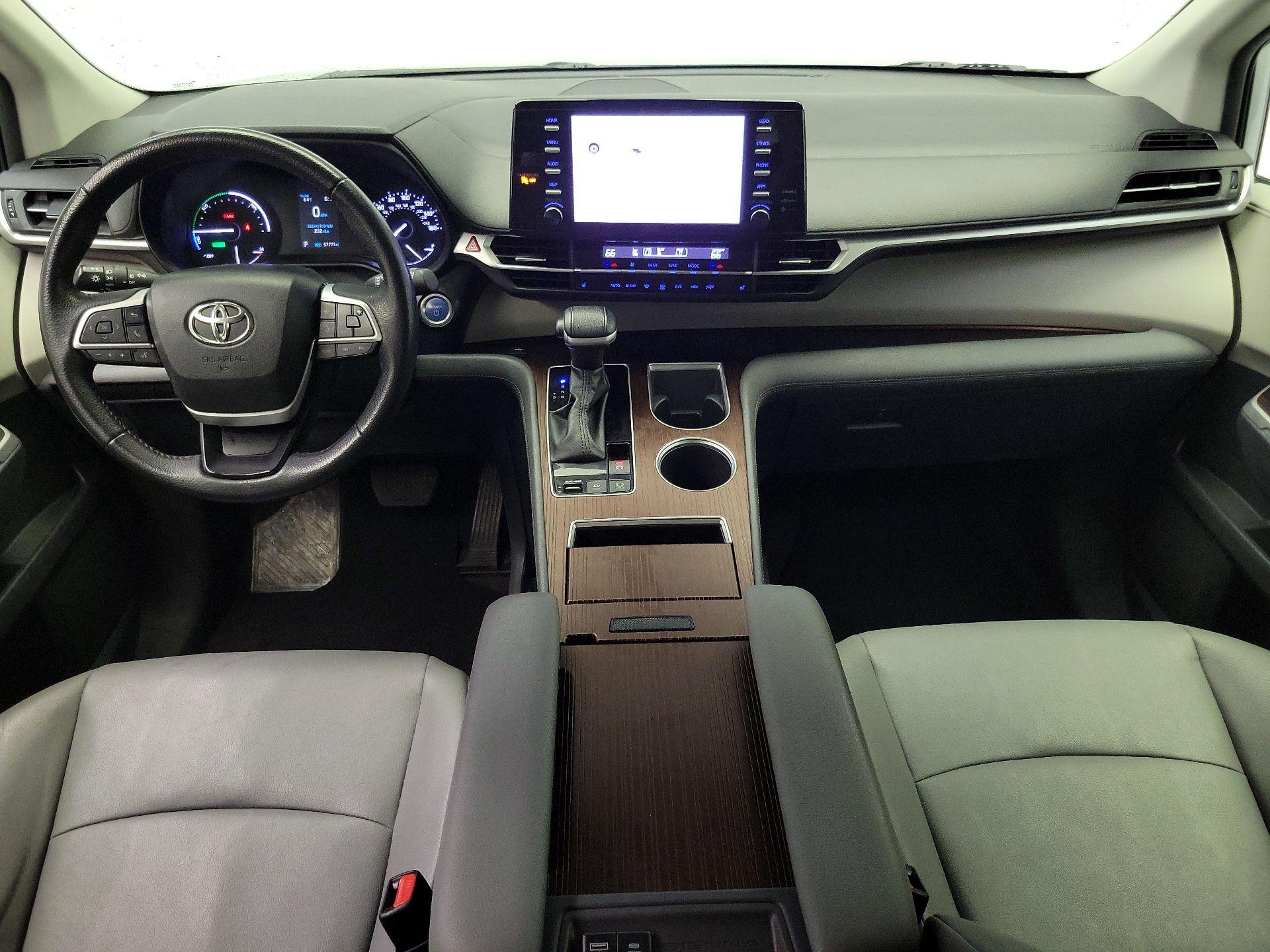 Thumbnail: 2023 Toyota Sienna - 9