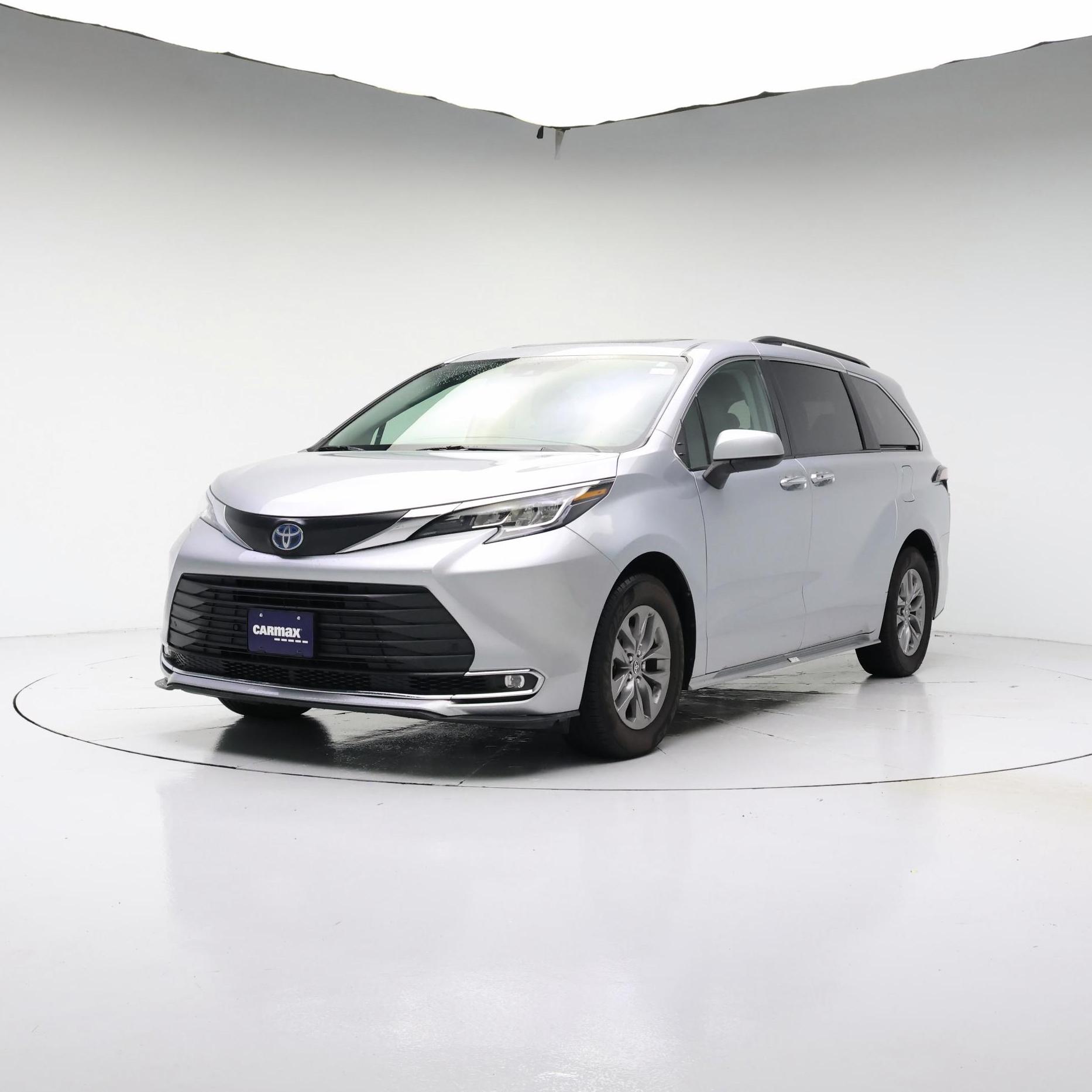 Thumbnail: 2023 Toyota Sienna - 4