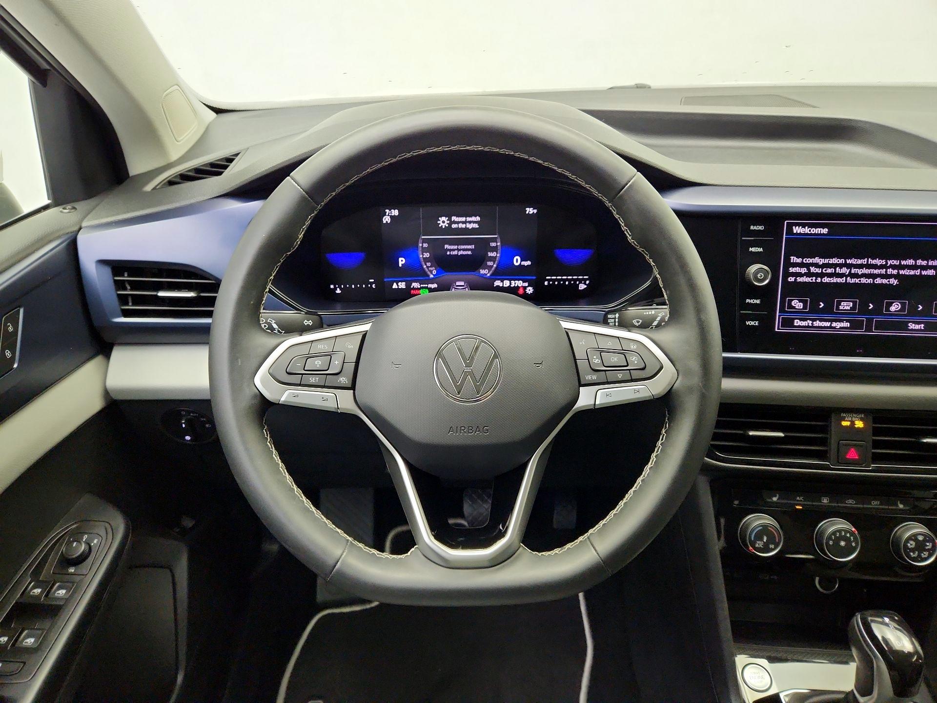 Thumbnail: 2023 Volkswagen Taos - 10