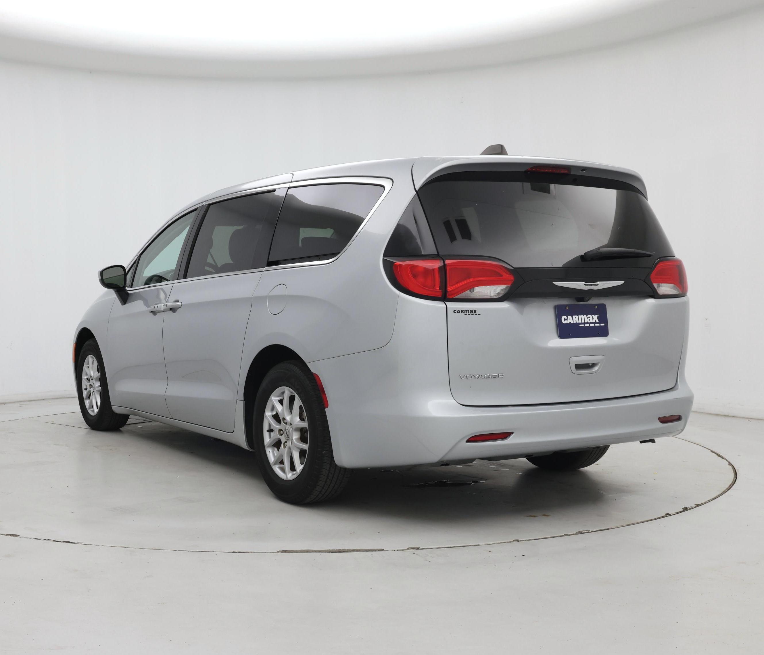 Thumbnail: 2023 Chrysler Voyager - 2