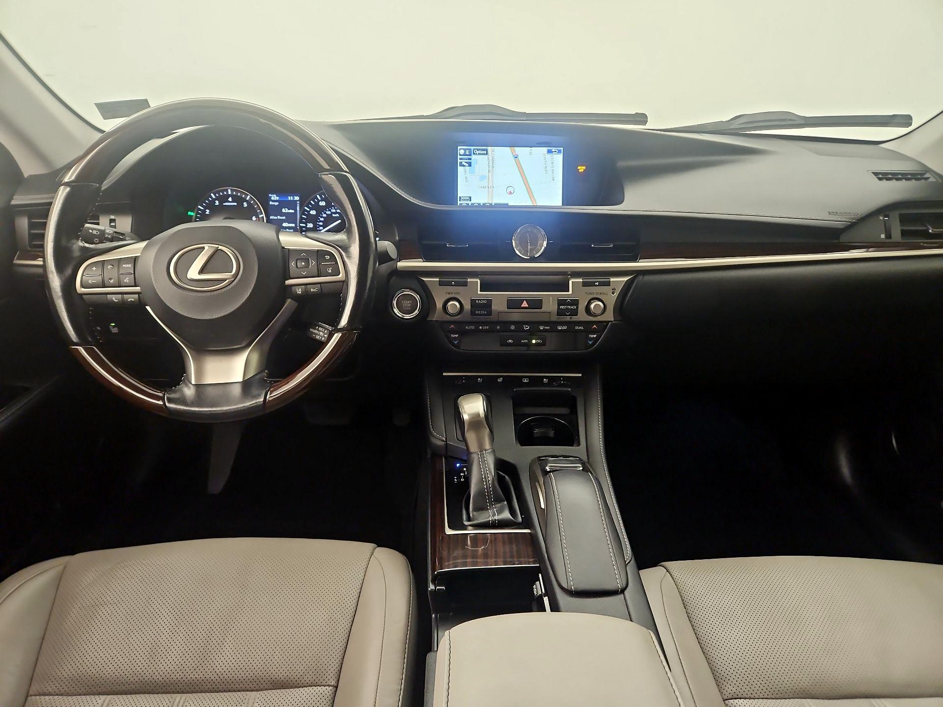 Thumbnail: 2016 Lexus ES - 9