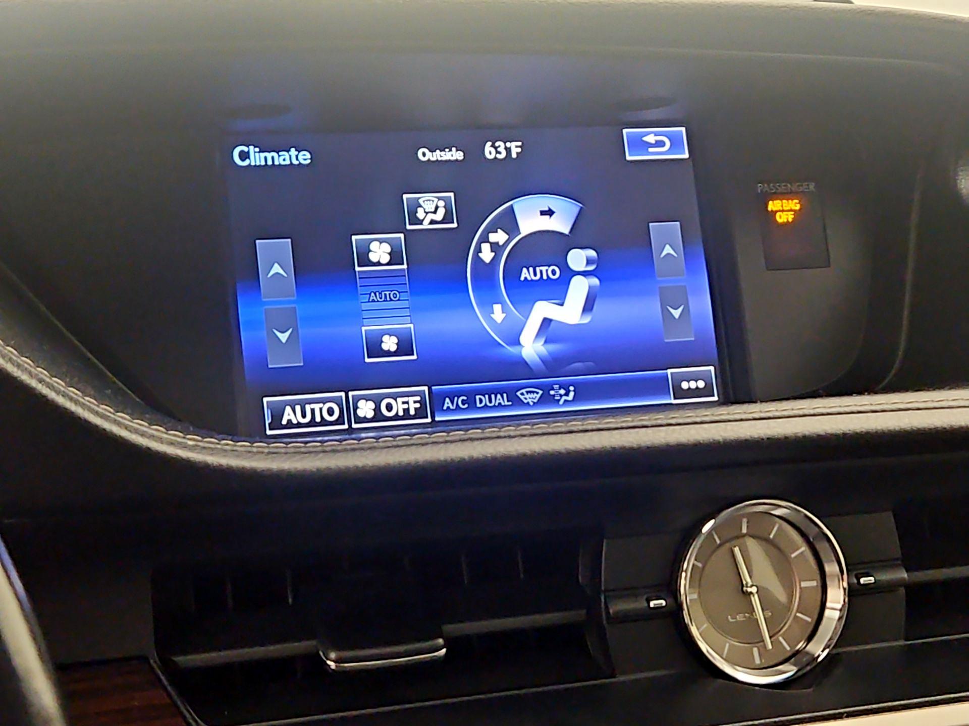Thumbnail: 2016 Lexus ES - 17