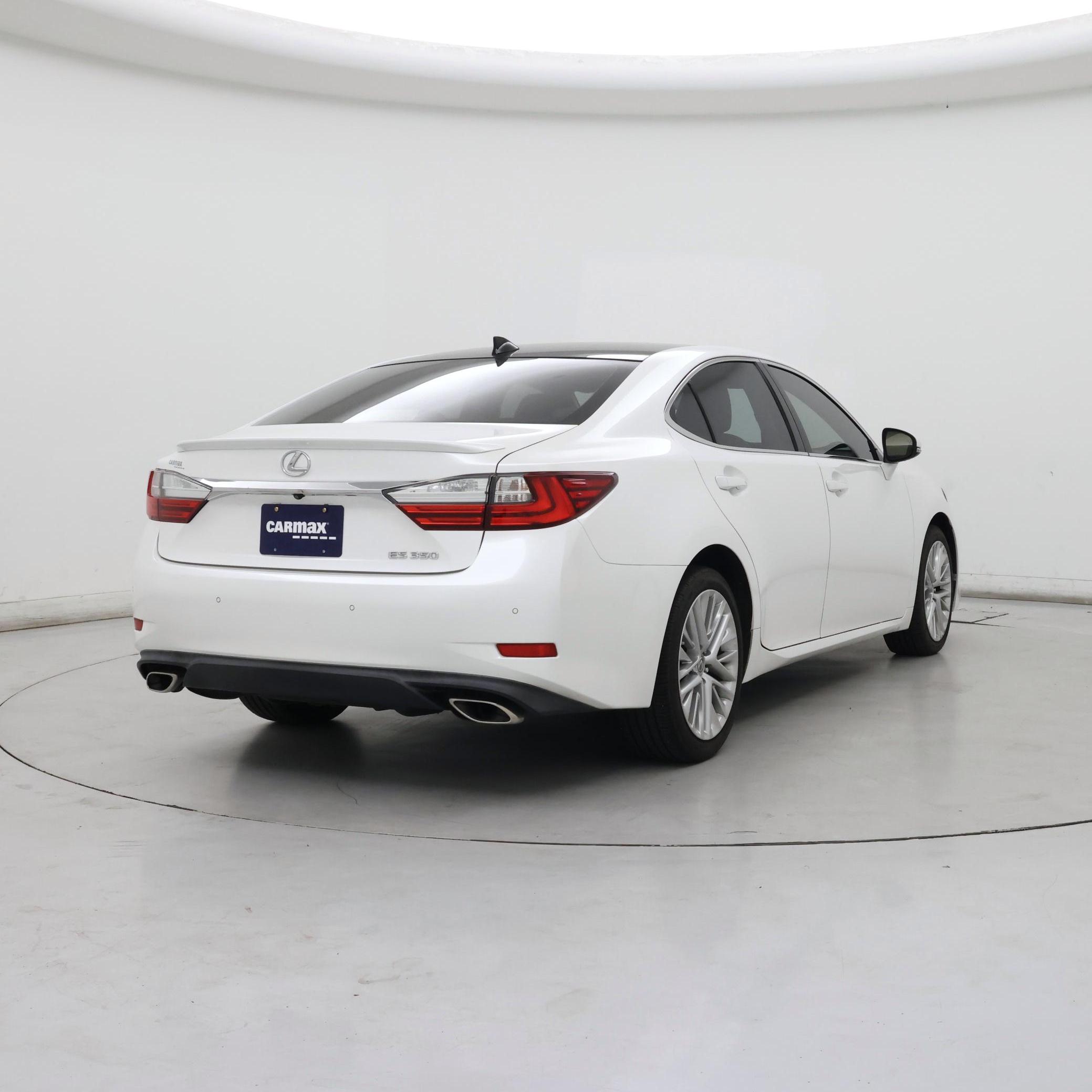 Thumbnail: 2016 Lexus ES - 8