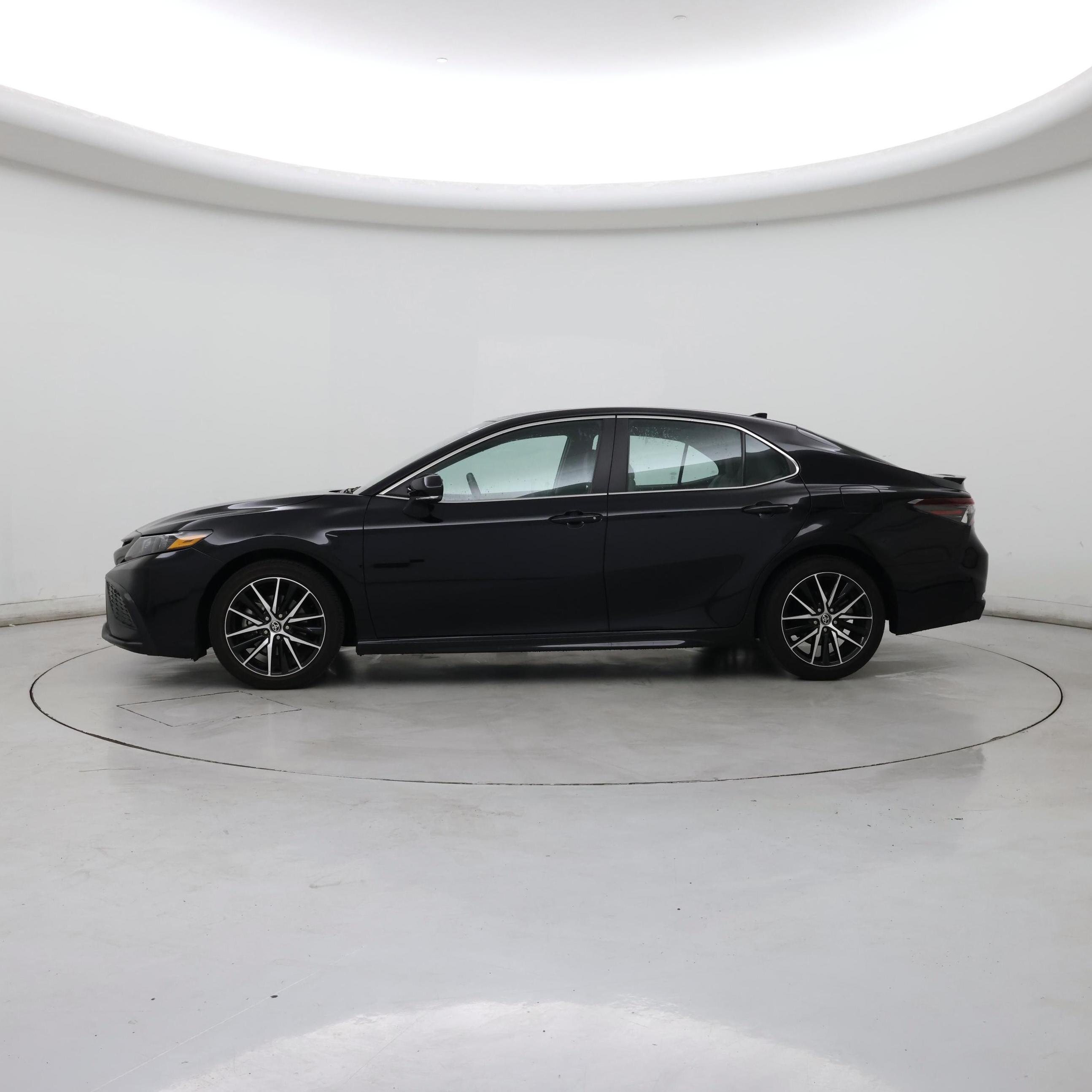 Thumbnail: 2023 Toyota Camry - 3