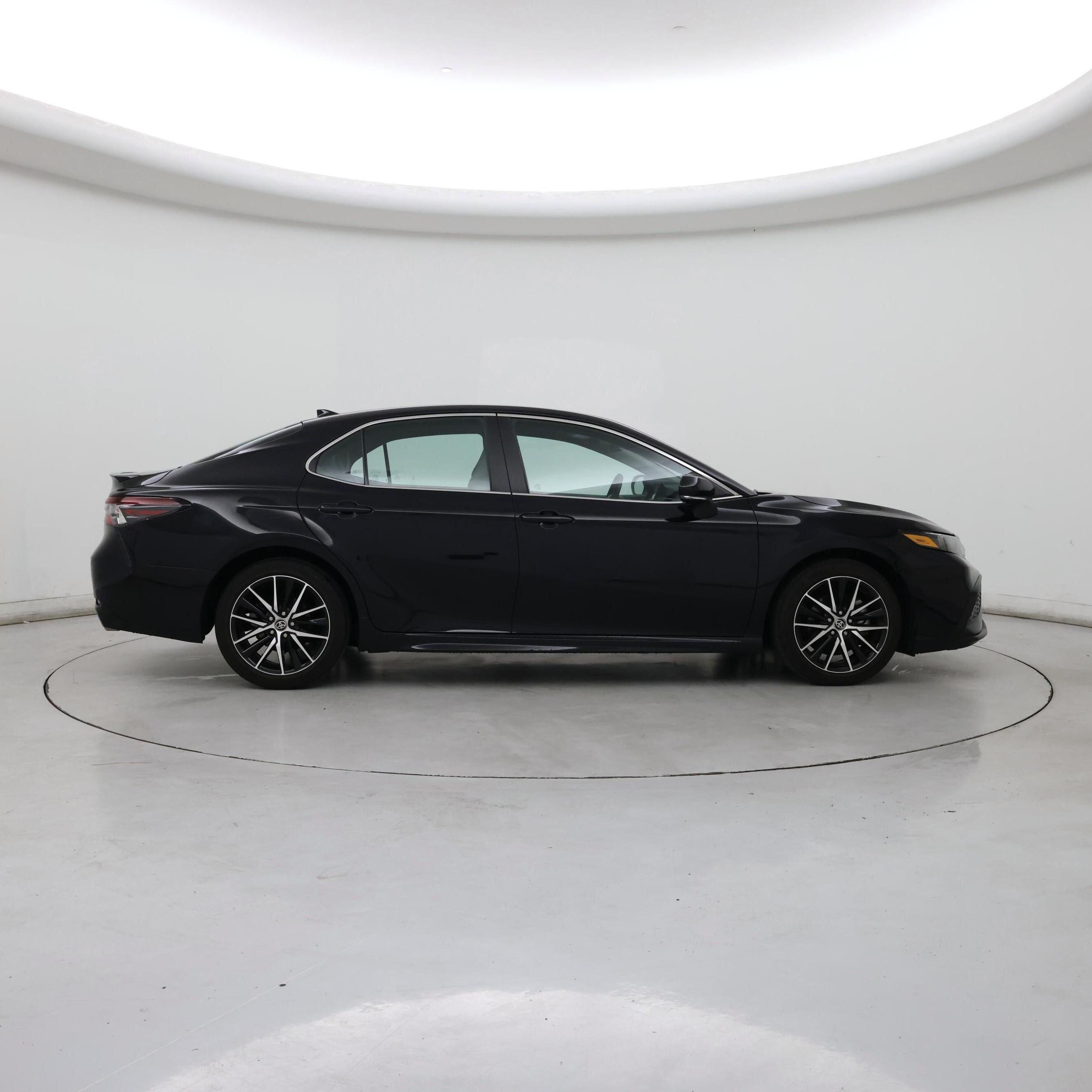 Thumbnail: 2023 Toyota Camry - 7