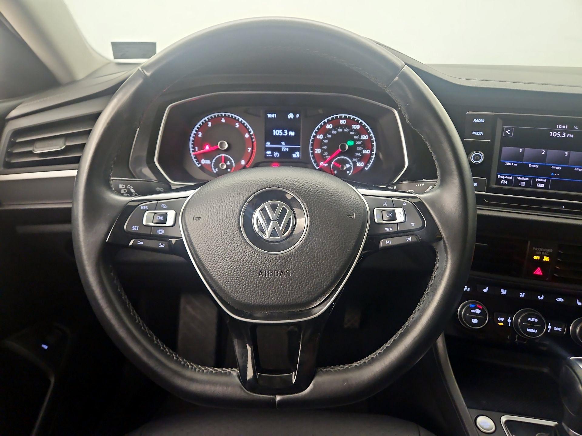 Thumbnail: 2019 Volkswagen Jetta - 10