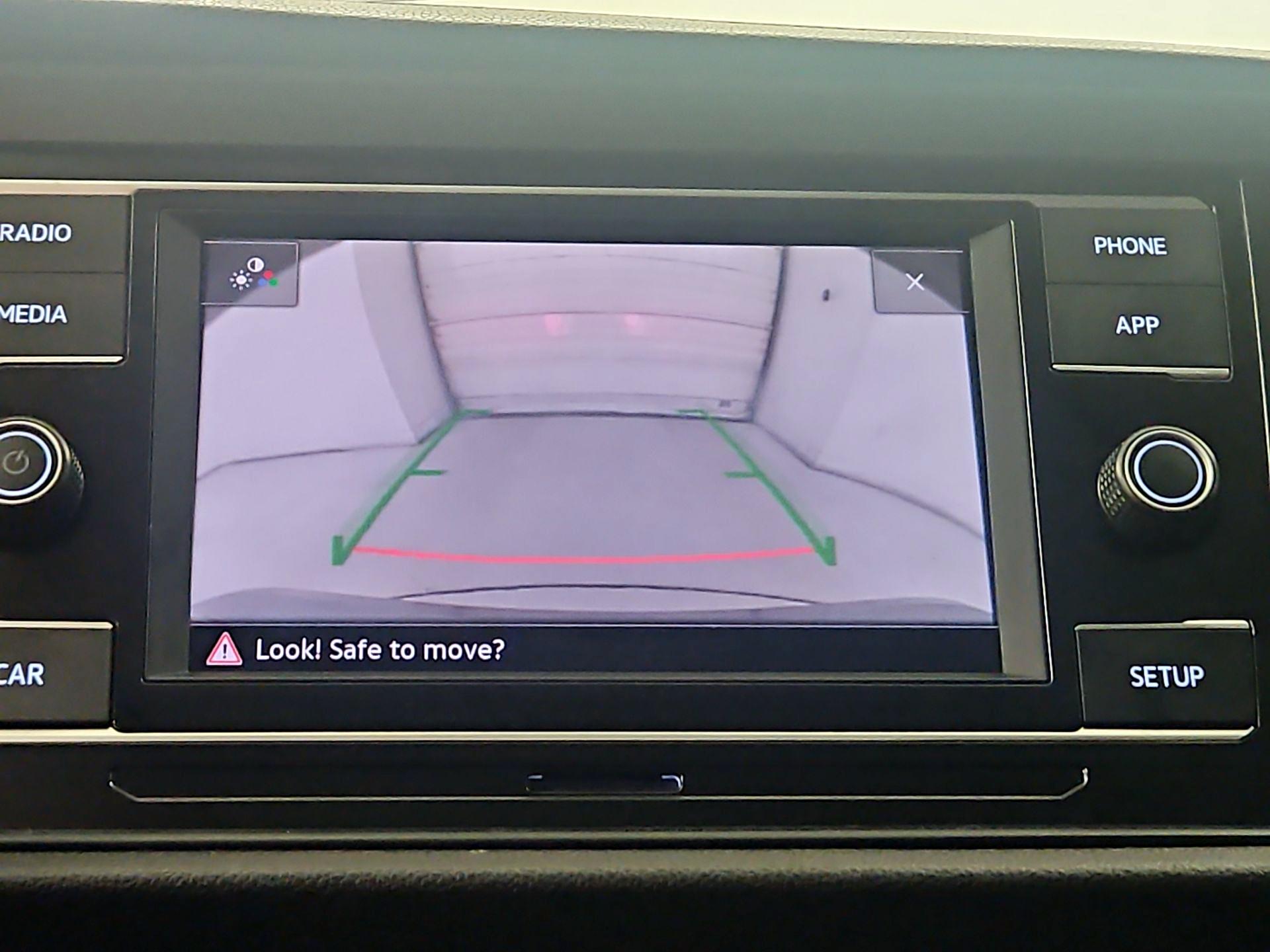 Thumbnail: 2019 Volkswagen Jetta - 14