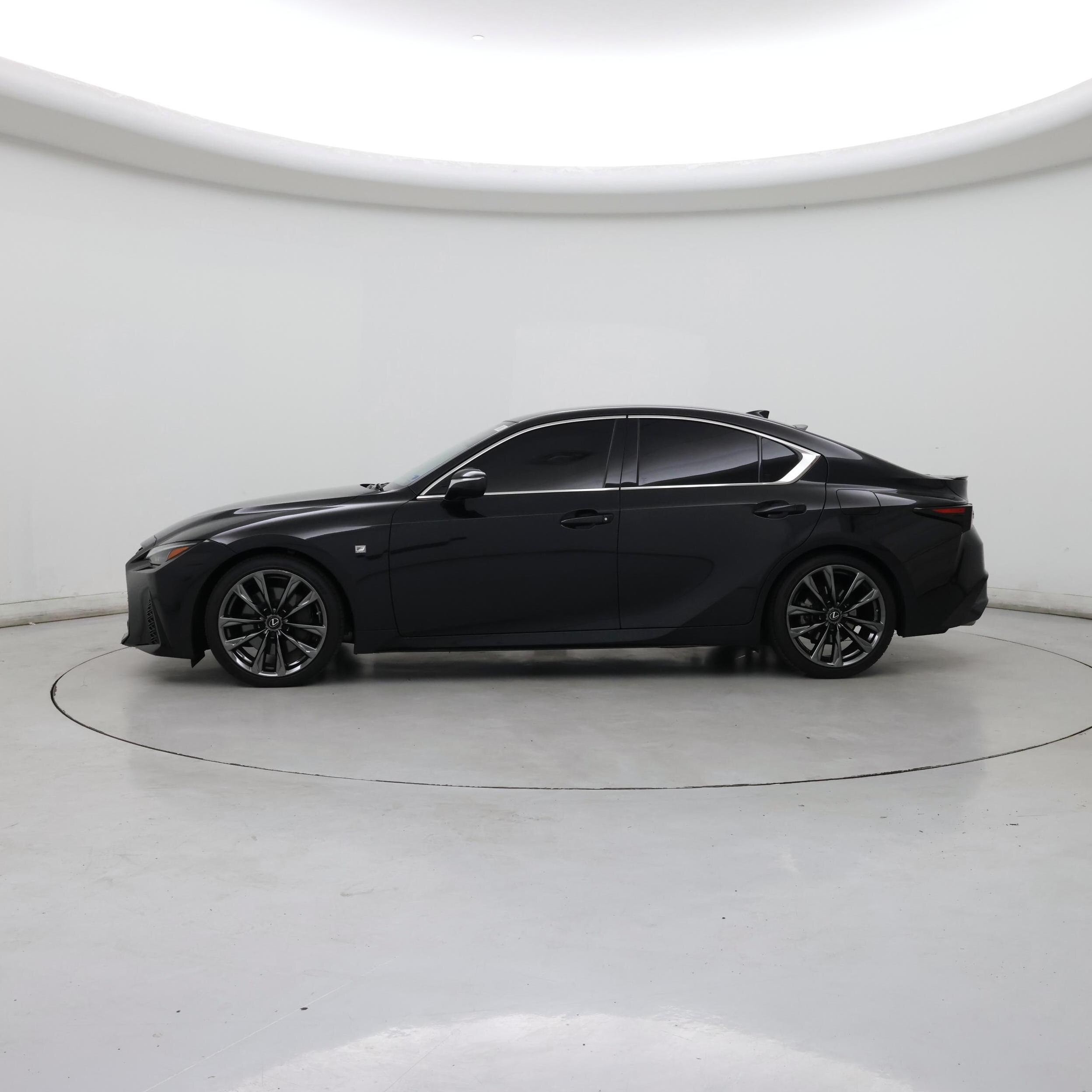 Thumbnail: 2021 Lexus IS - 3