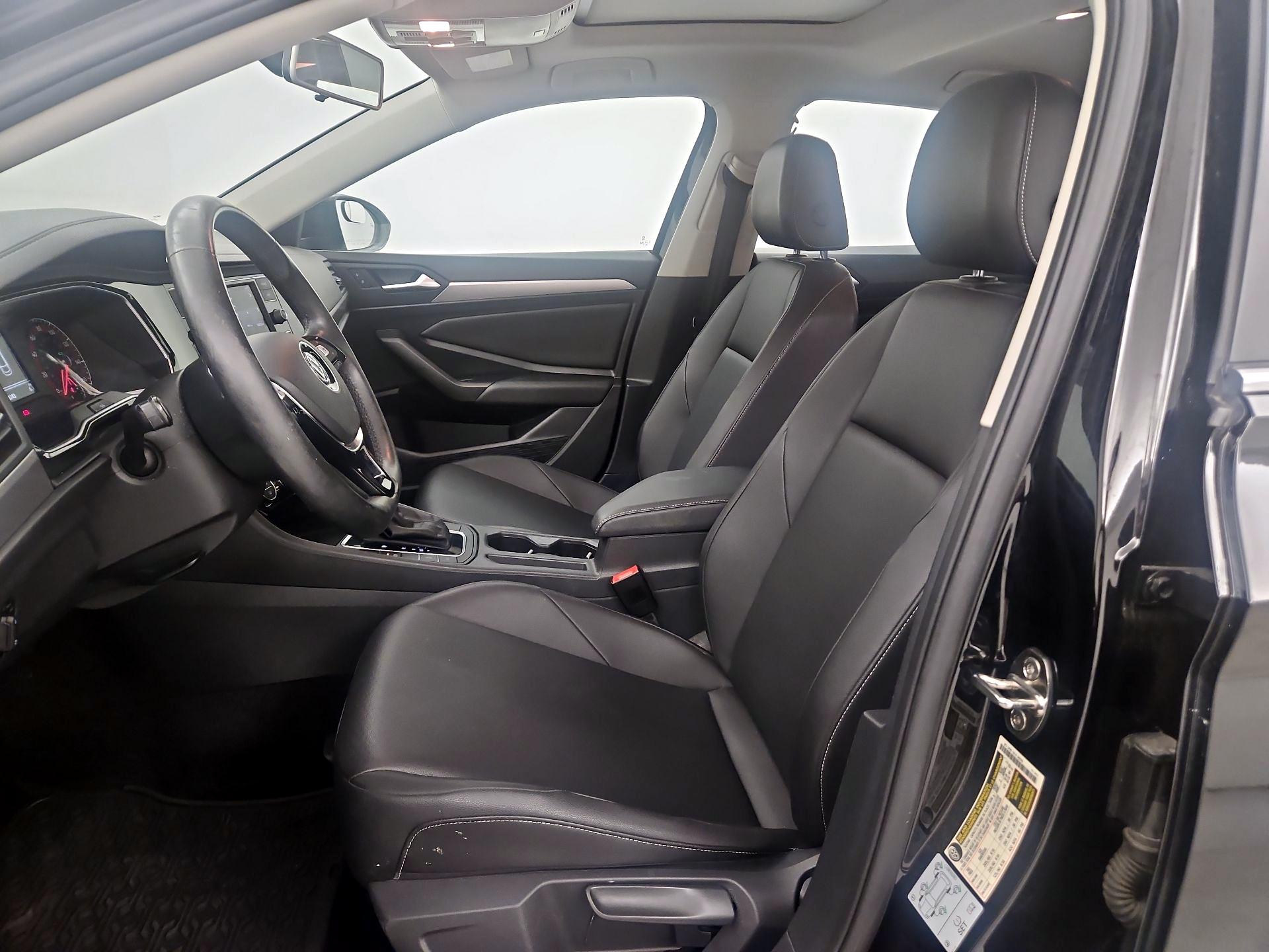 Thumbnail: 2019 Volkswagen Jetta - 11