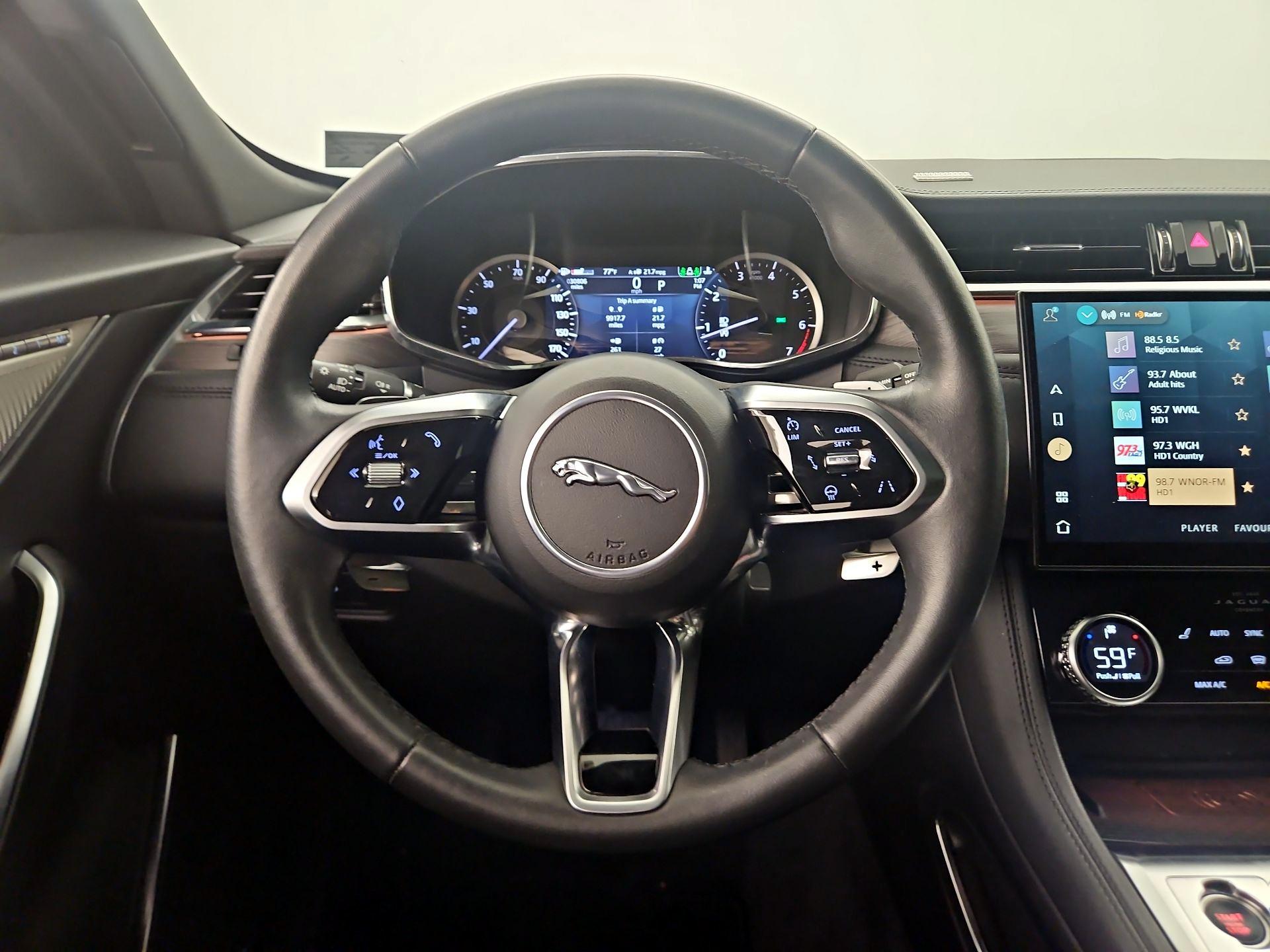 Thumbnail: 2023 Jaguar F-Pace - 10