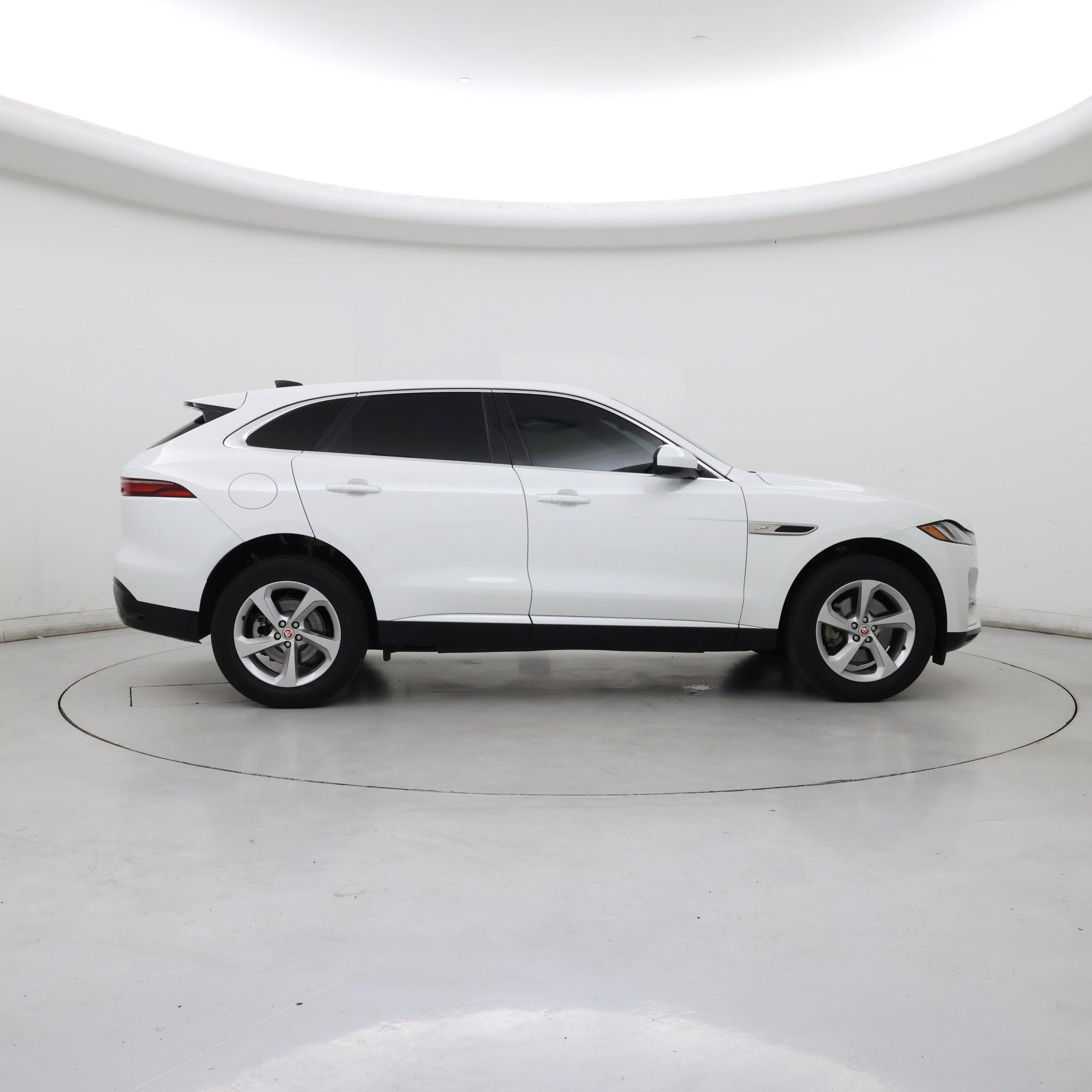 Thumbnail: 2023 Jaguar F-Pace - 7