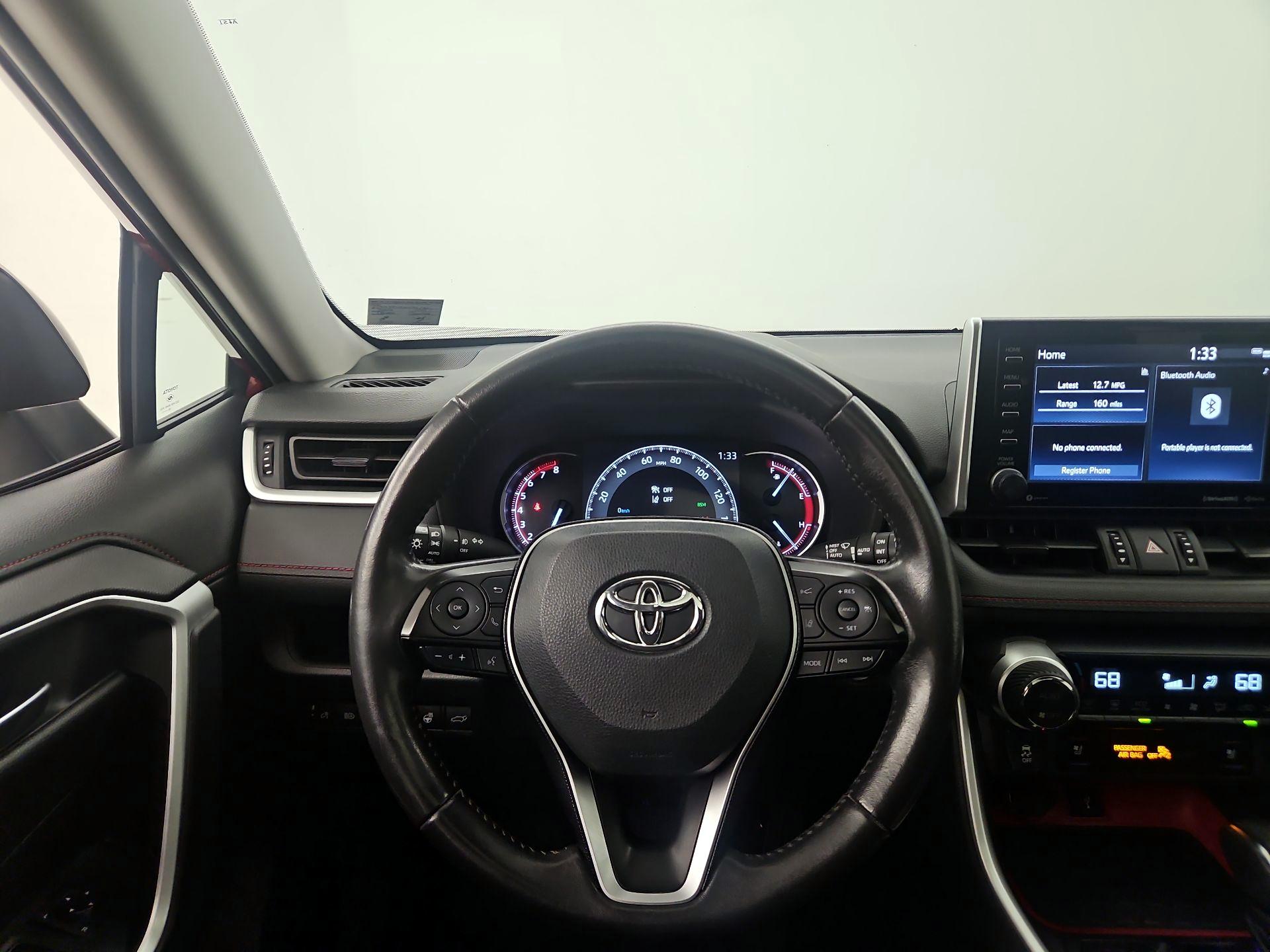 Thumbnail: 2021 Toyota RAV4 - 10