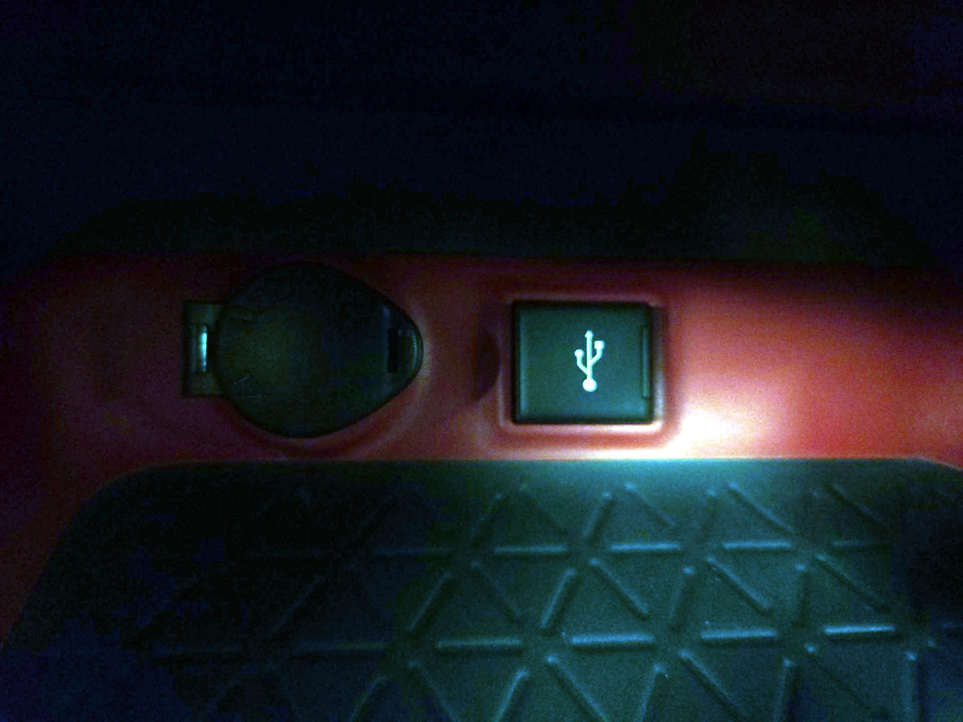 Thumbnail: 2021 Toyota RAV4 - 18