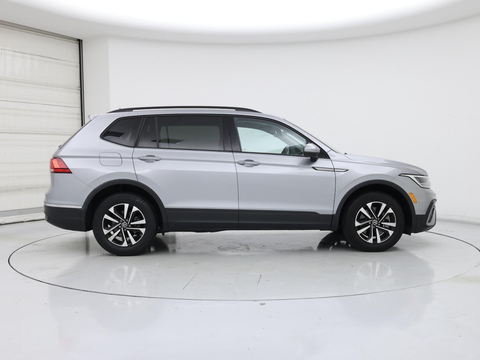 2023 Volkswagen Tiguan S - Photo 8