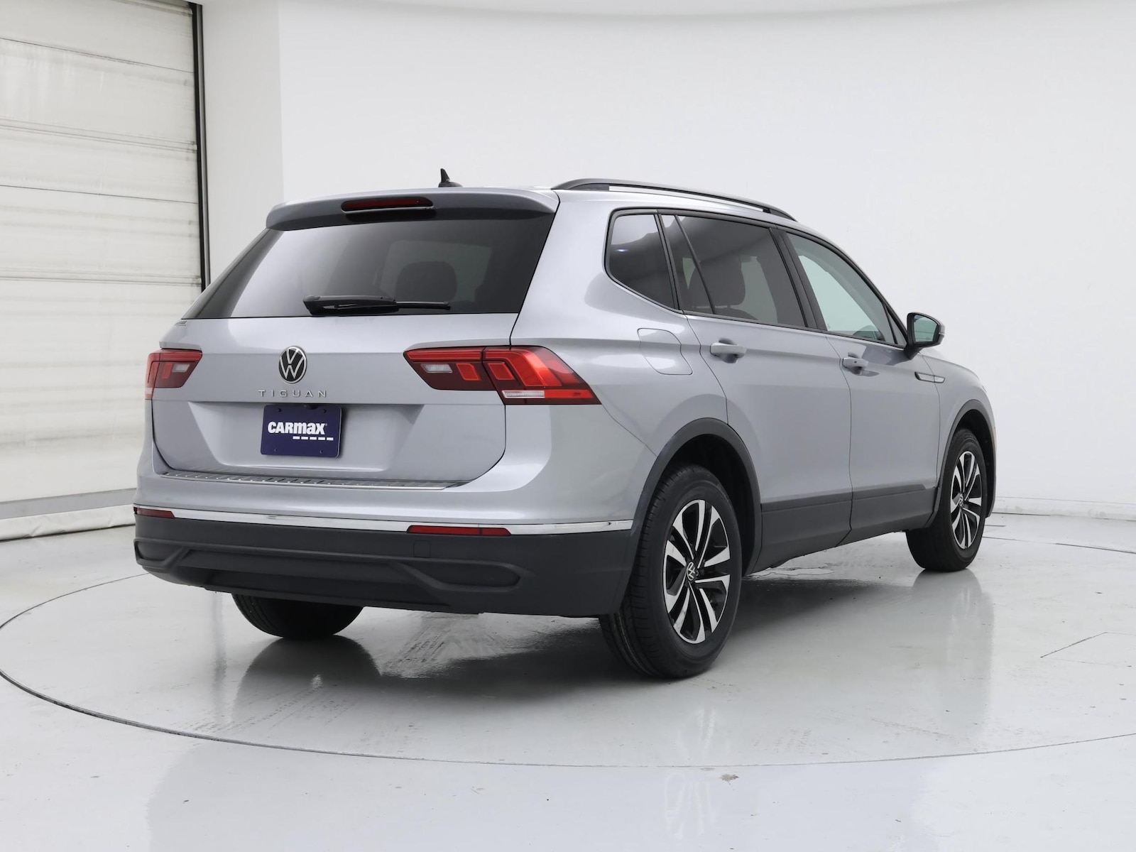 2023 Volkswagen Tiguan S - Photo 9