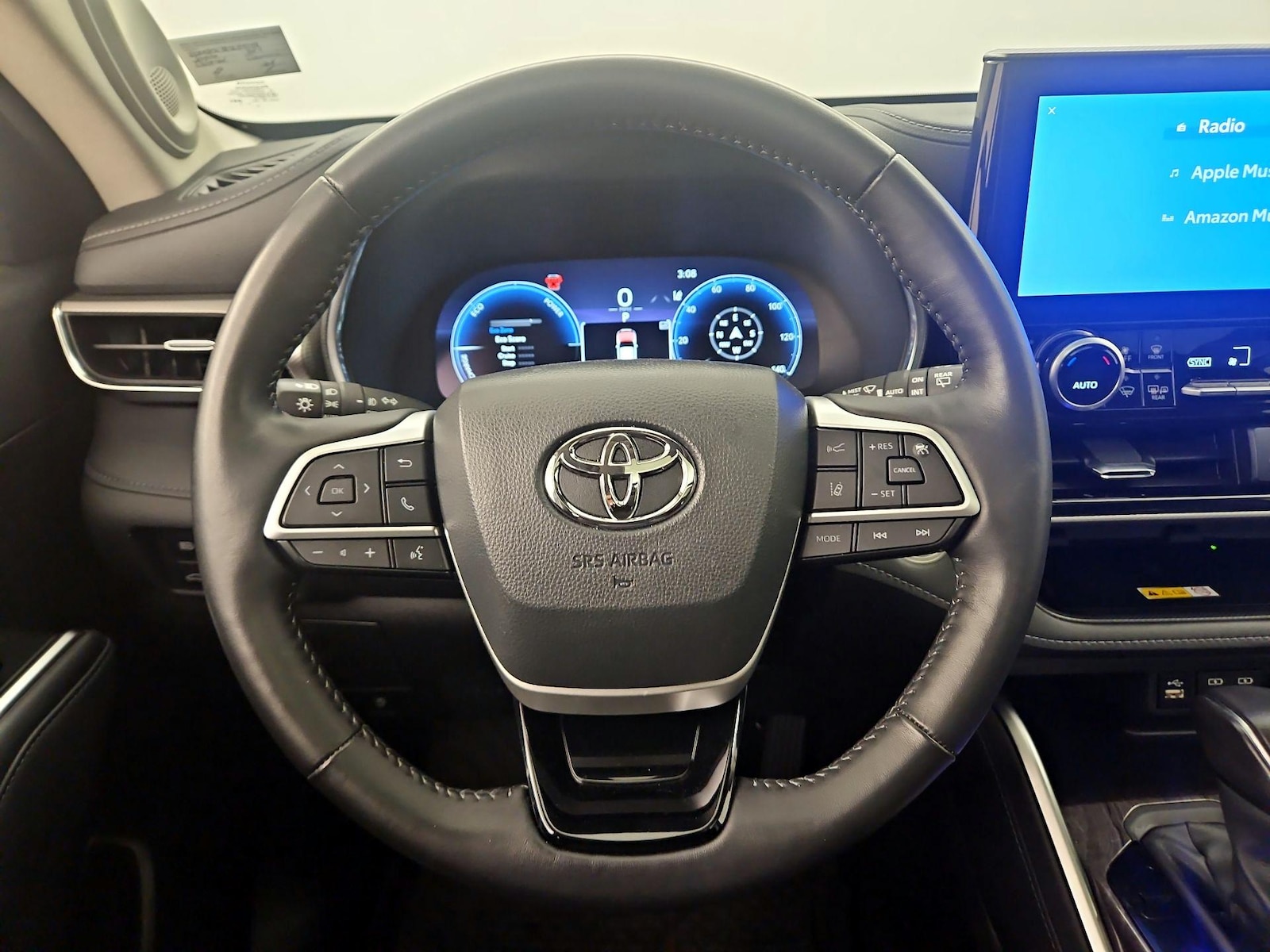 2024 Toyota Highlander Platinum - Photo 11