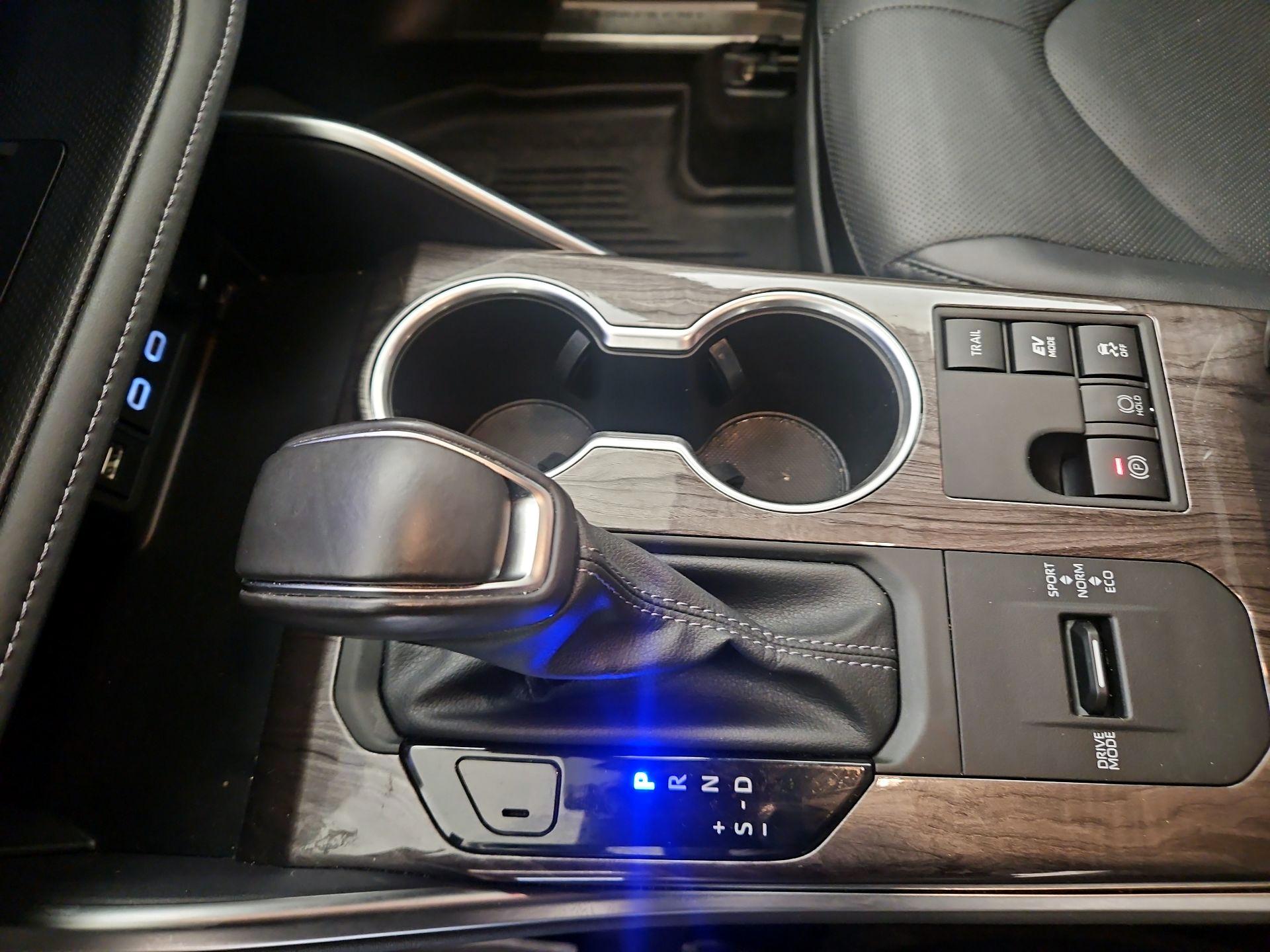 Thumbnail: 2024 Toyota Highlander - 17