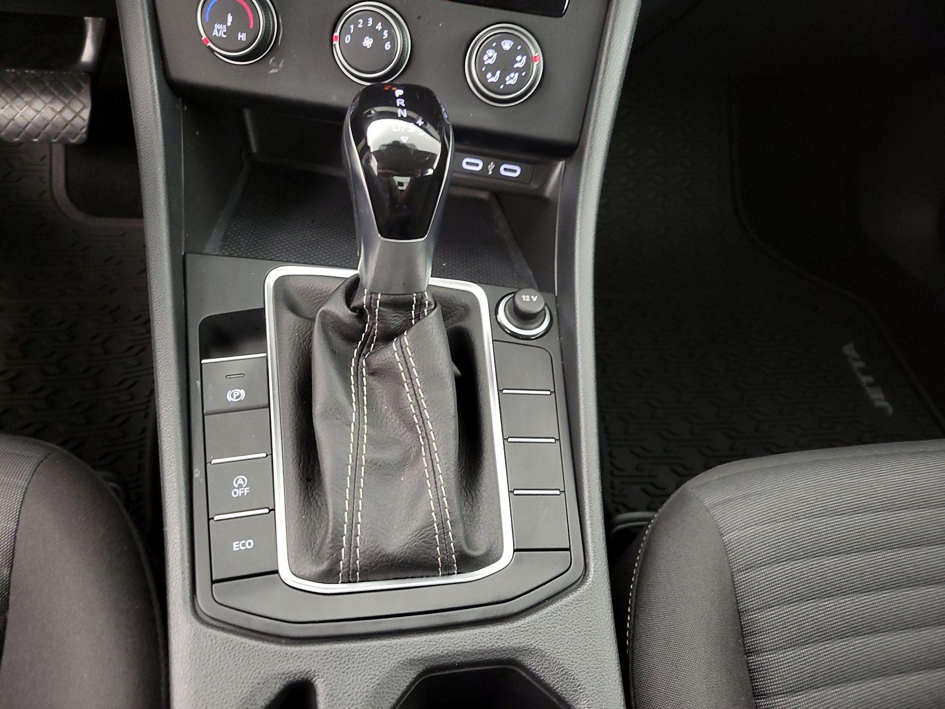 Thumbnail: 2024 Volkswagen Jetta - 17
