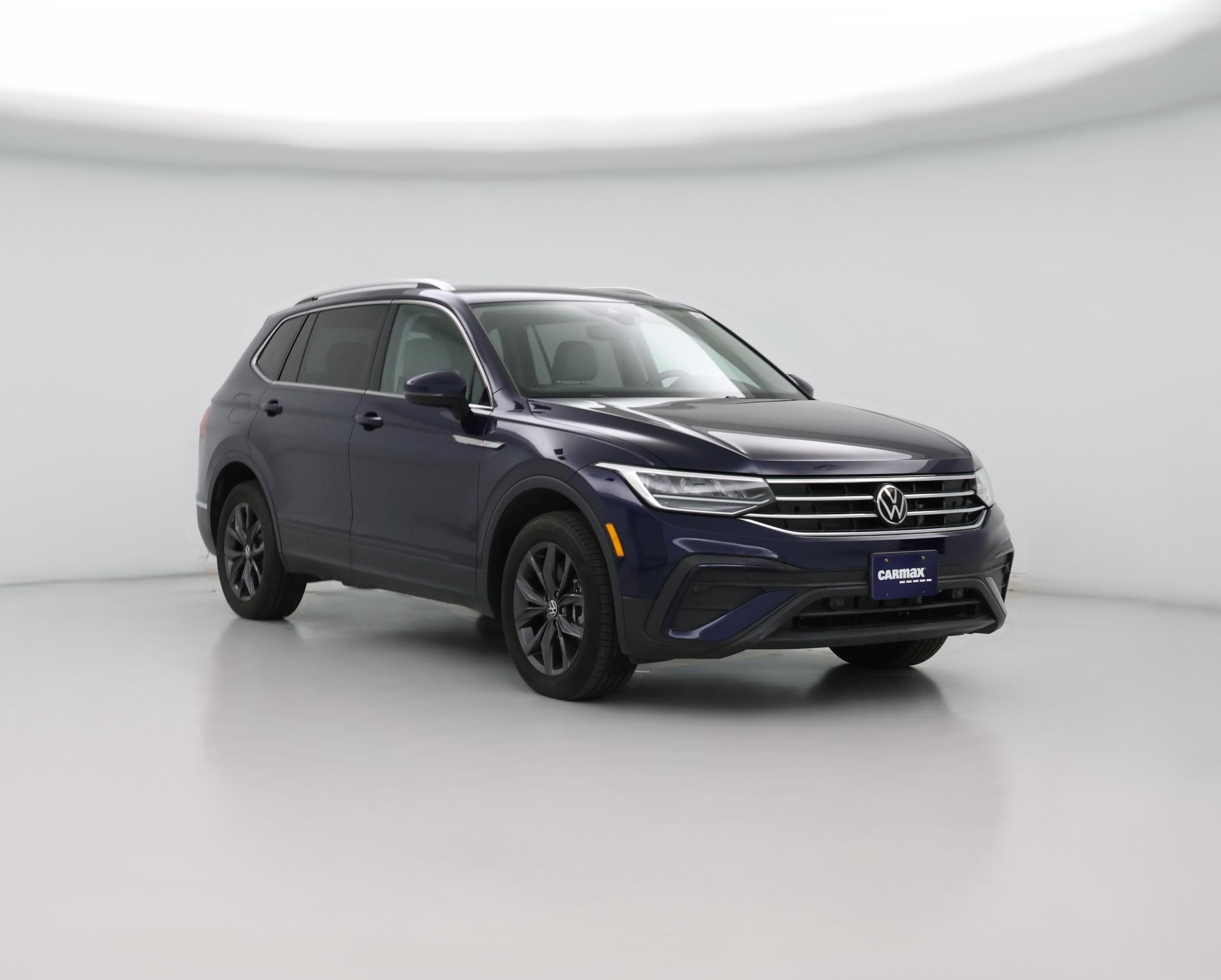 Thumbnail: 2023 Volkswagen Tiguan - 1