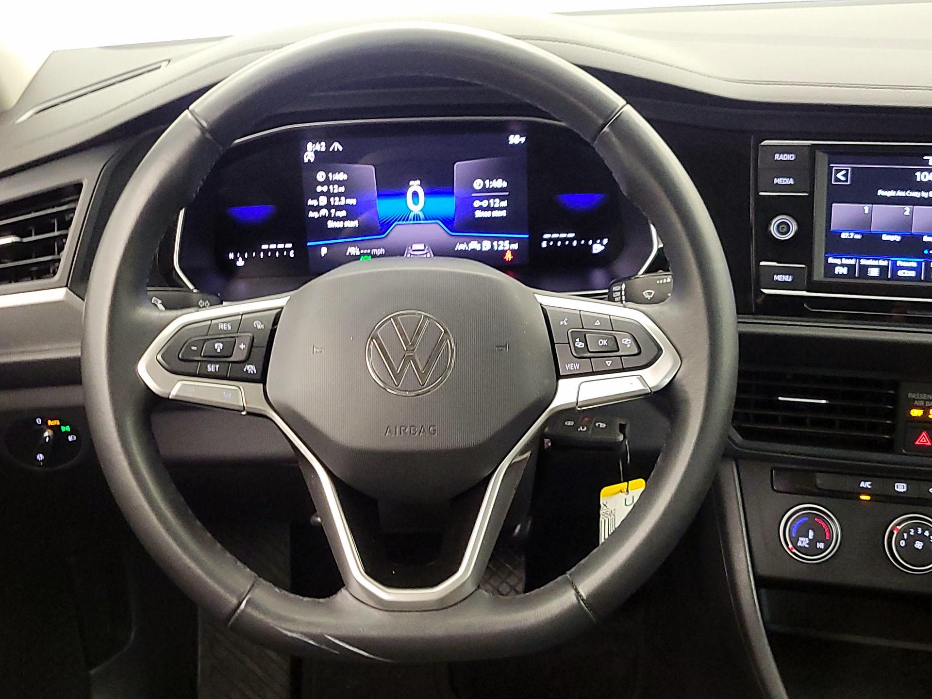 Thumbnail: 2024 Volkswagen Jetta - 10