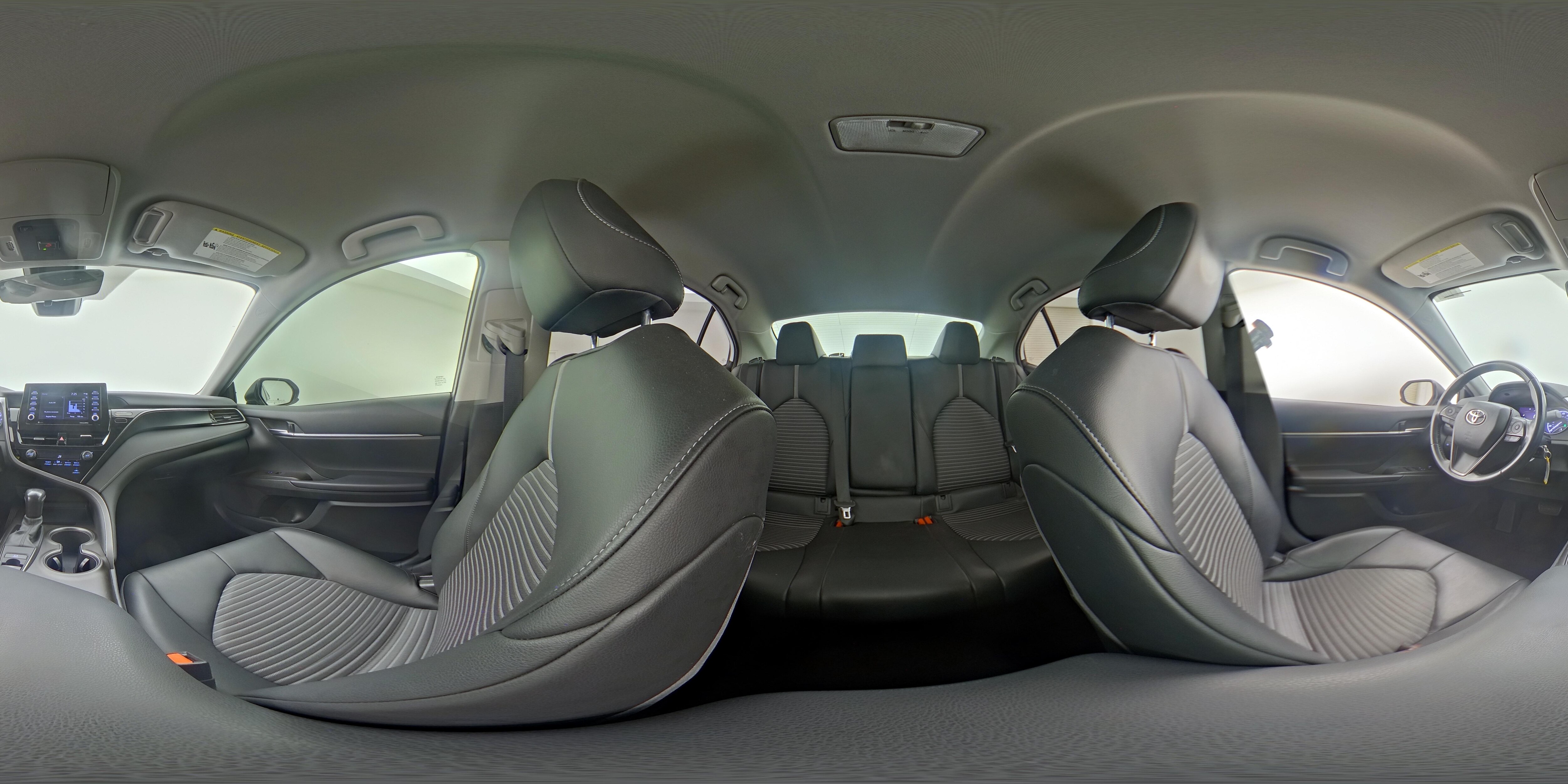 2021 Toyota Camry SE - Photo 24
