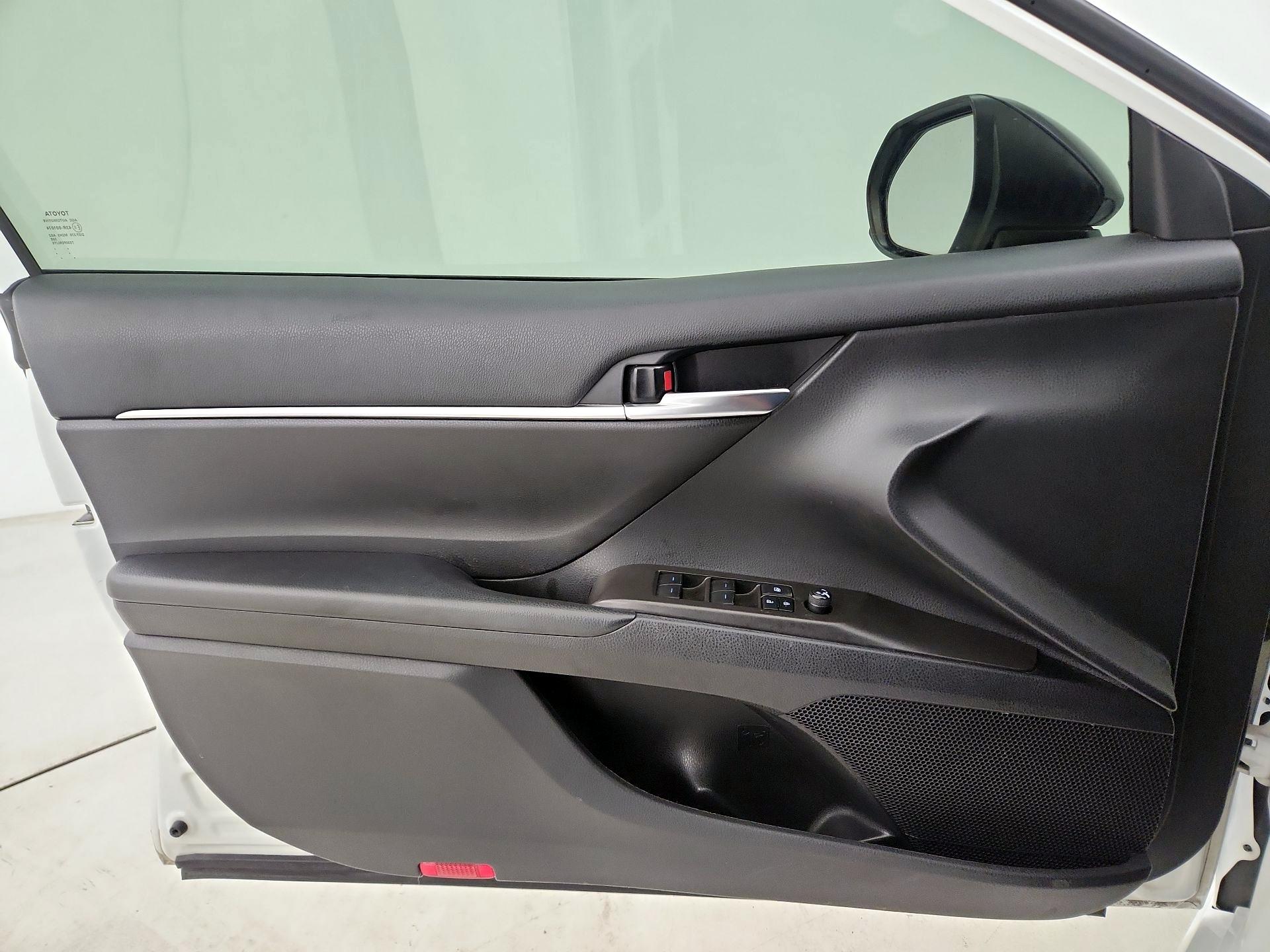 Thumbnail: 2021 Toyota Camry - 12