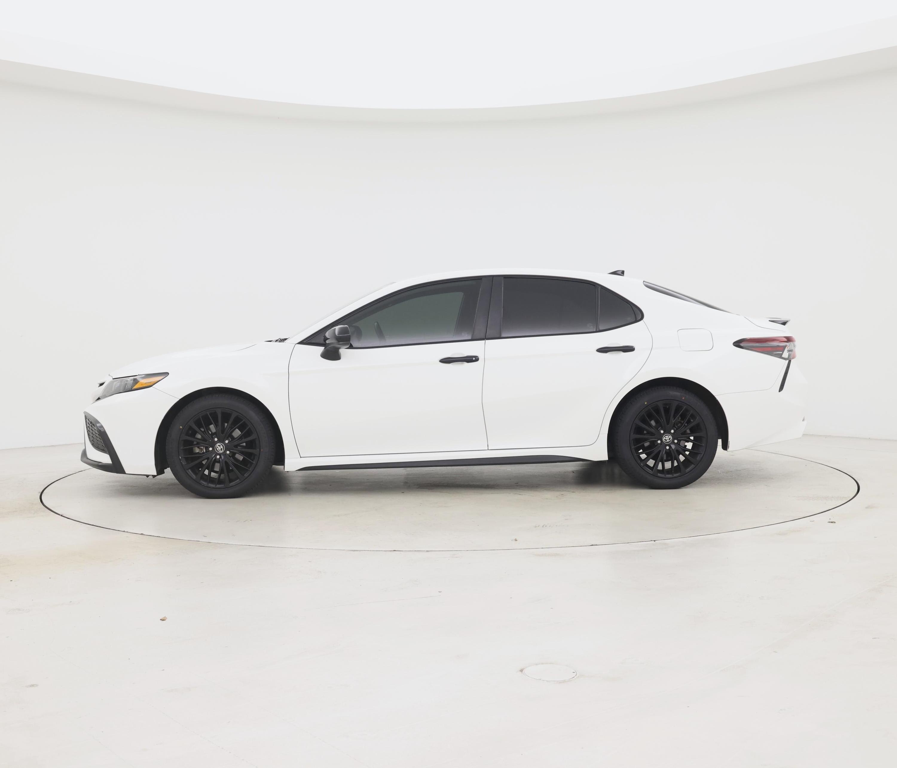 Thumbnail: 2021 Toyota Camry - 3