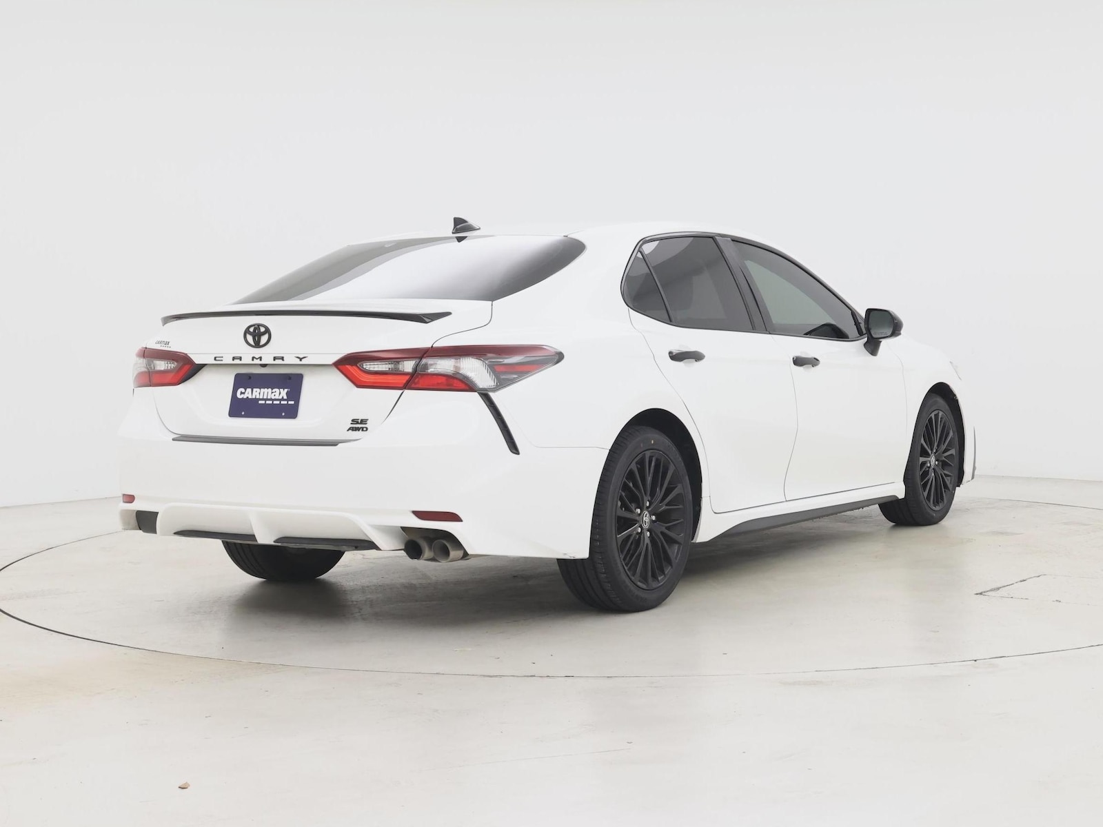 2021 Toyota Camry SE - Photo 9