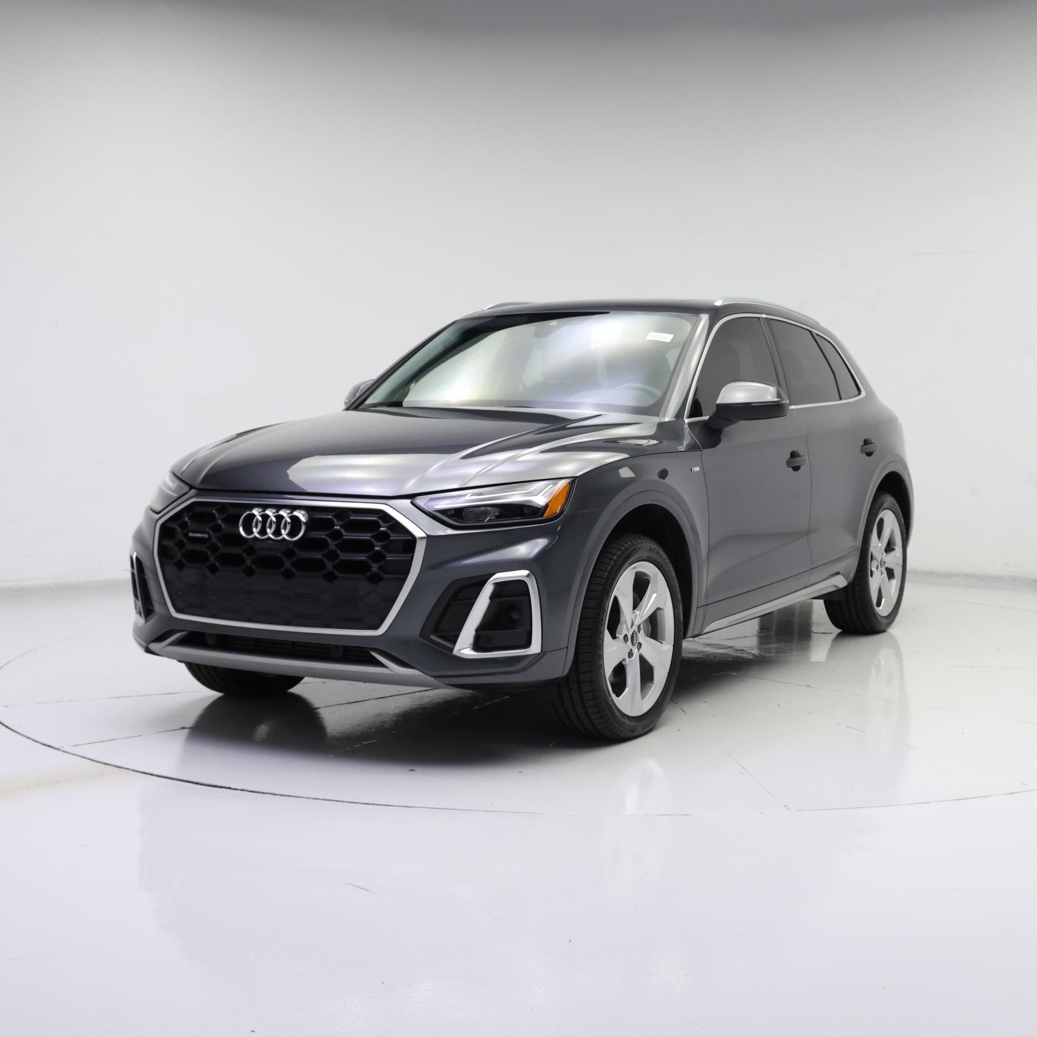 Thumbnail: 2023 Audi Q5 - 4