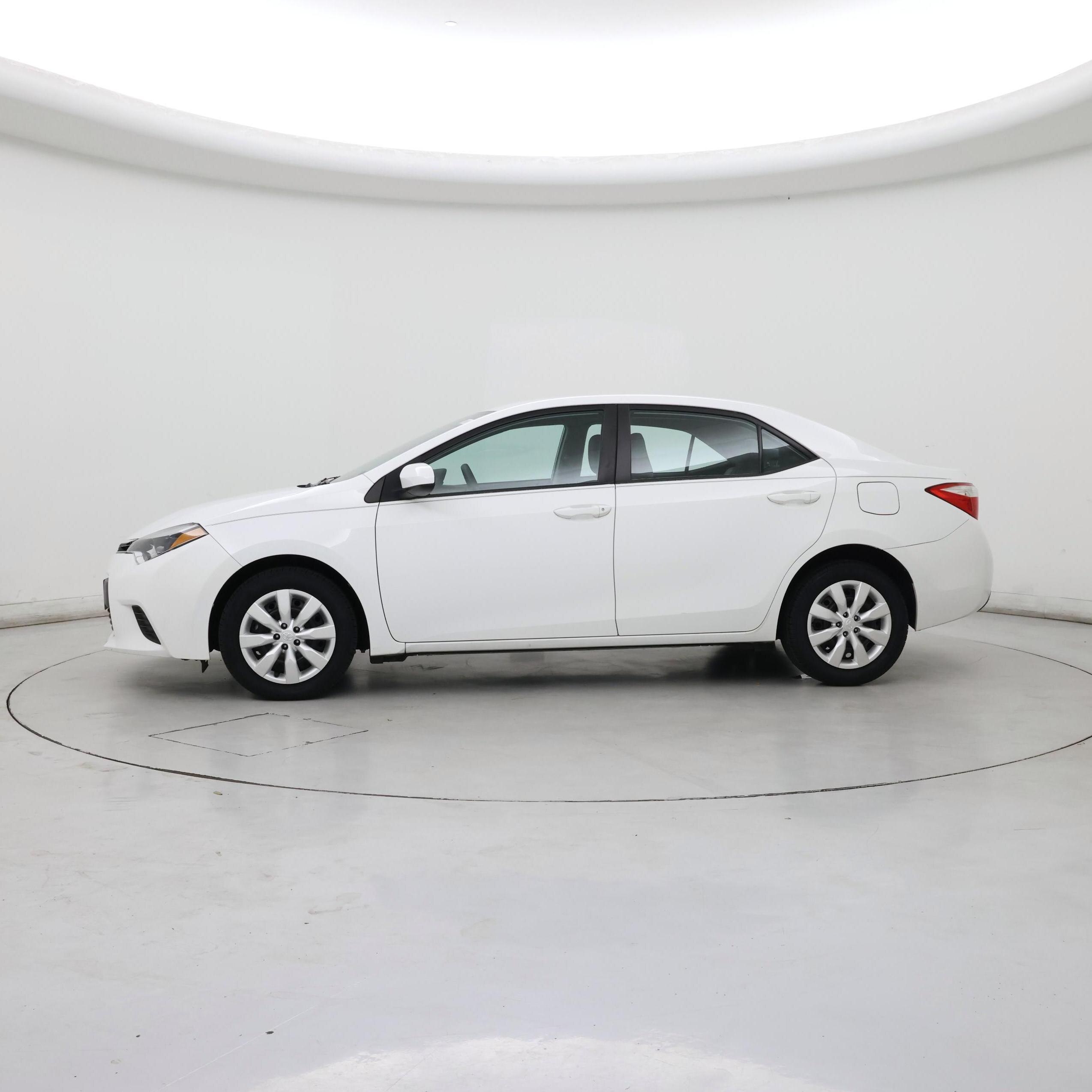 Thumbnail: 2014 Toyota Corolla - 3