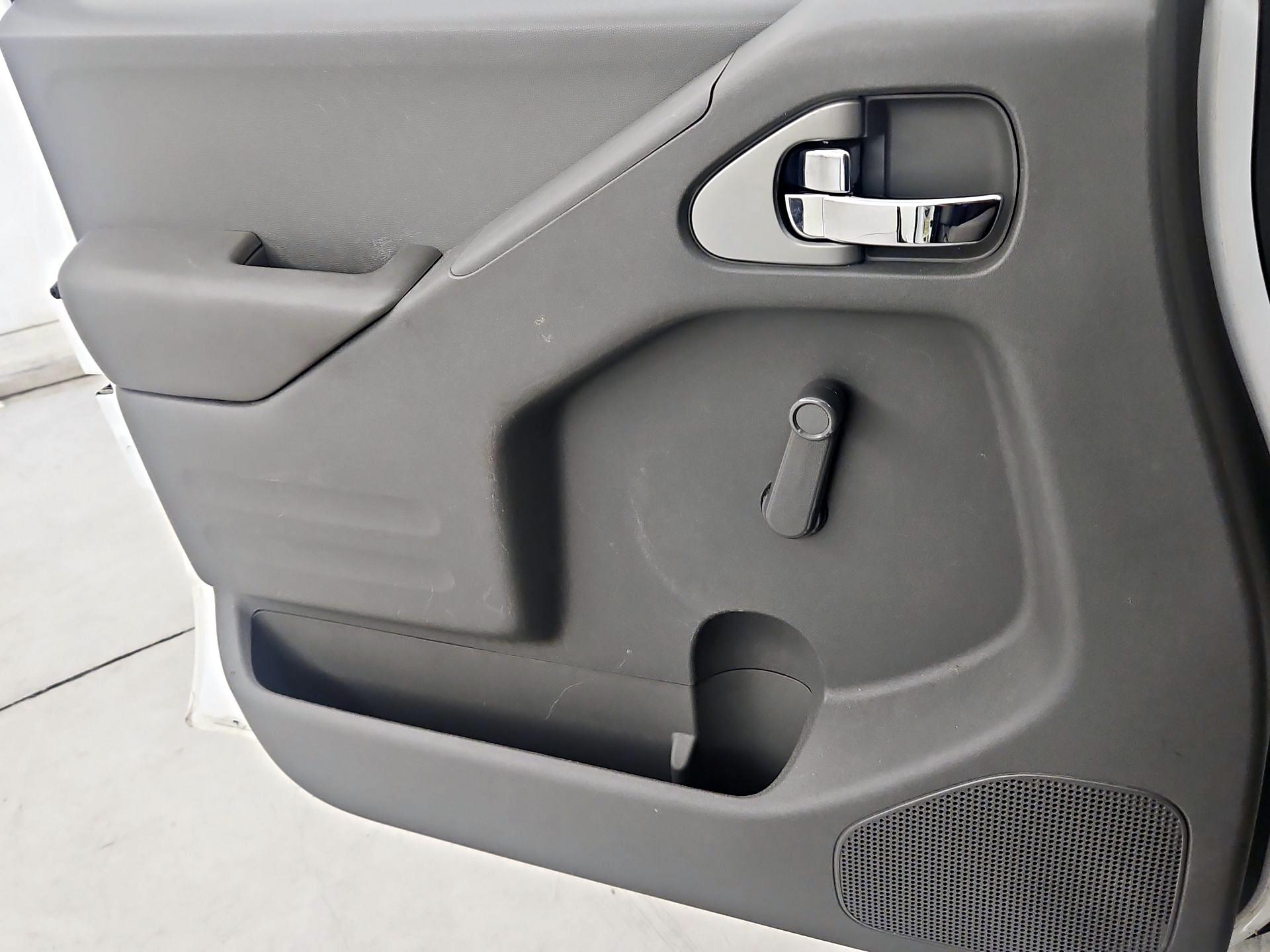 Thumbnail: 2016 Nissan Frontier - 12