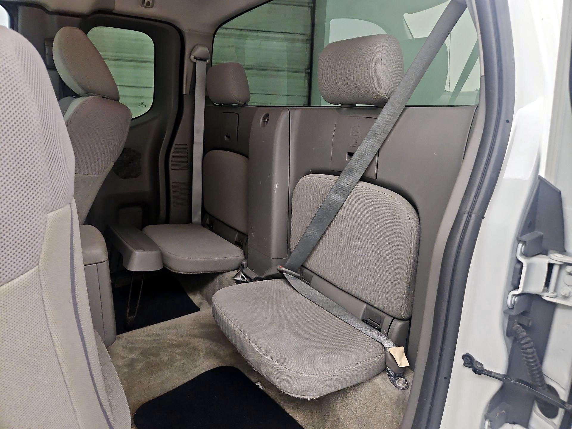 Thumbnail: 2016 Nissan Frontier - 17