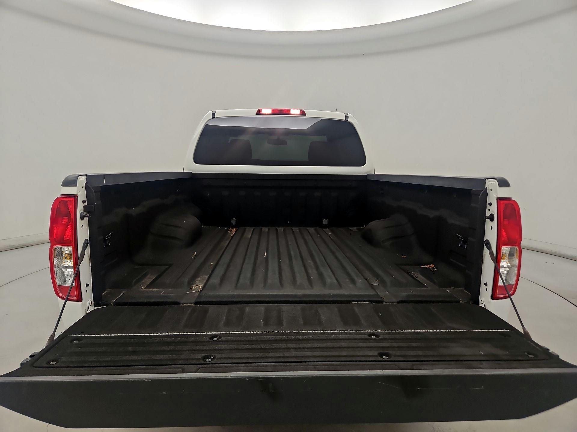 Thumbnail: 2016 Nissan Frontier - 18