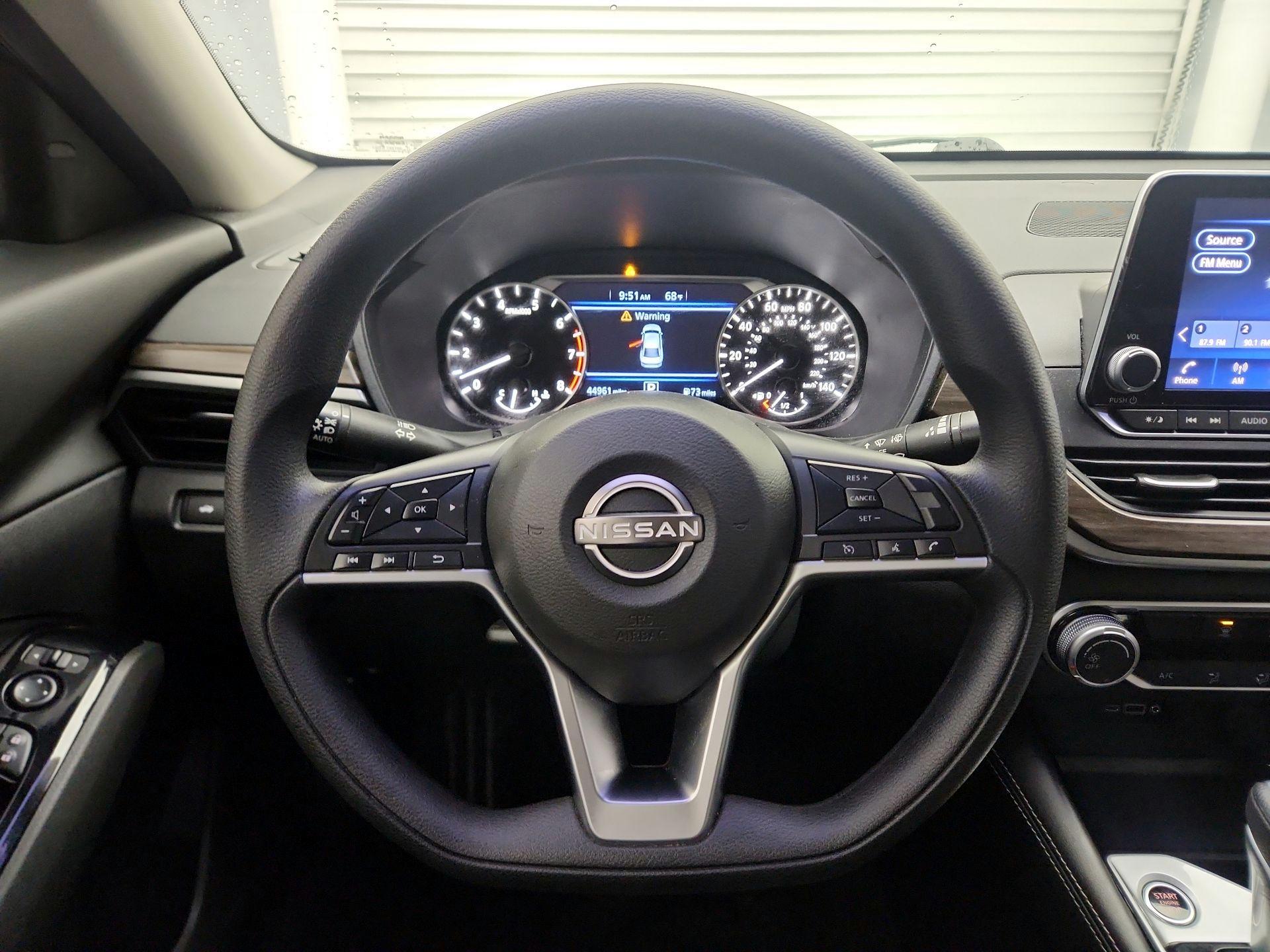Thumbnail: 2023 Nissan Altima - 10