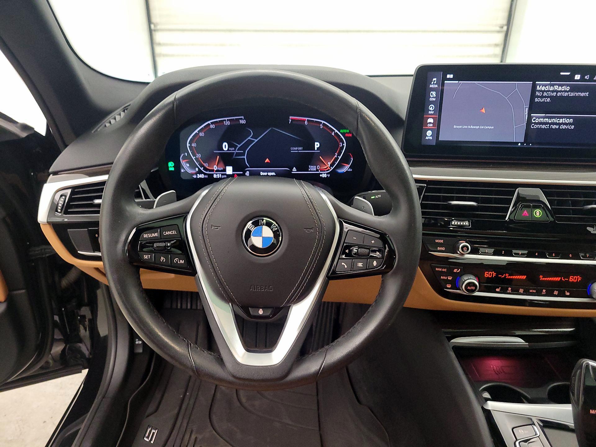 Thumbnail: 2022 BMW 5 Series - 10